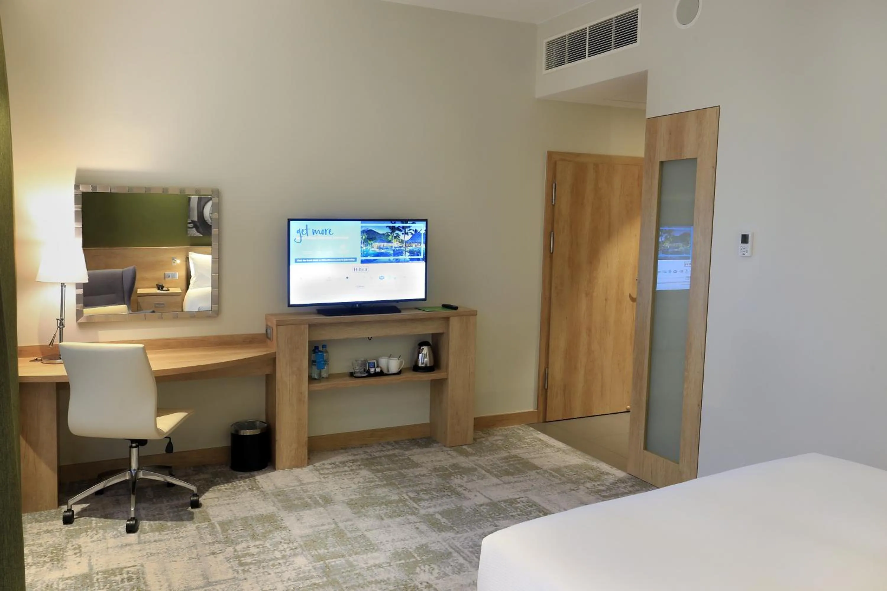 Photo of the whole room, Bed in Hampton By Hilton Gdansk Old Town