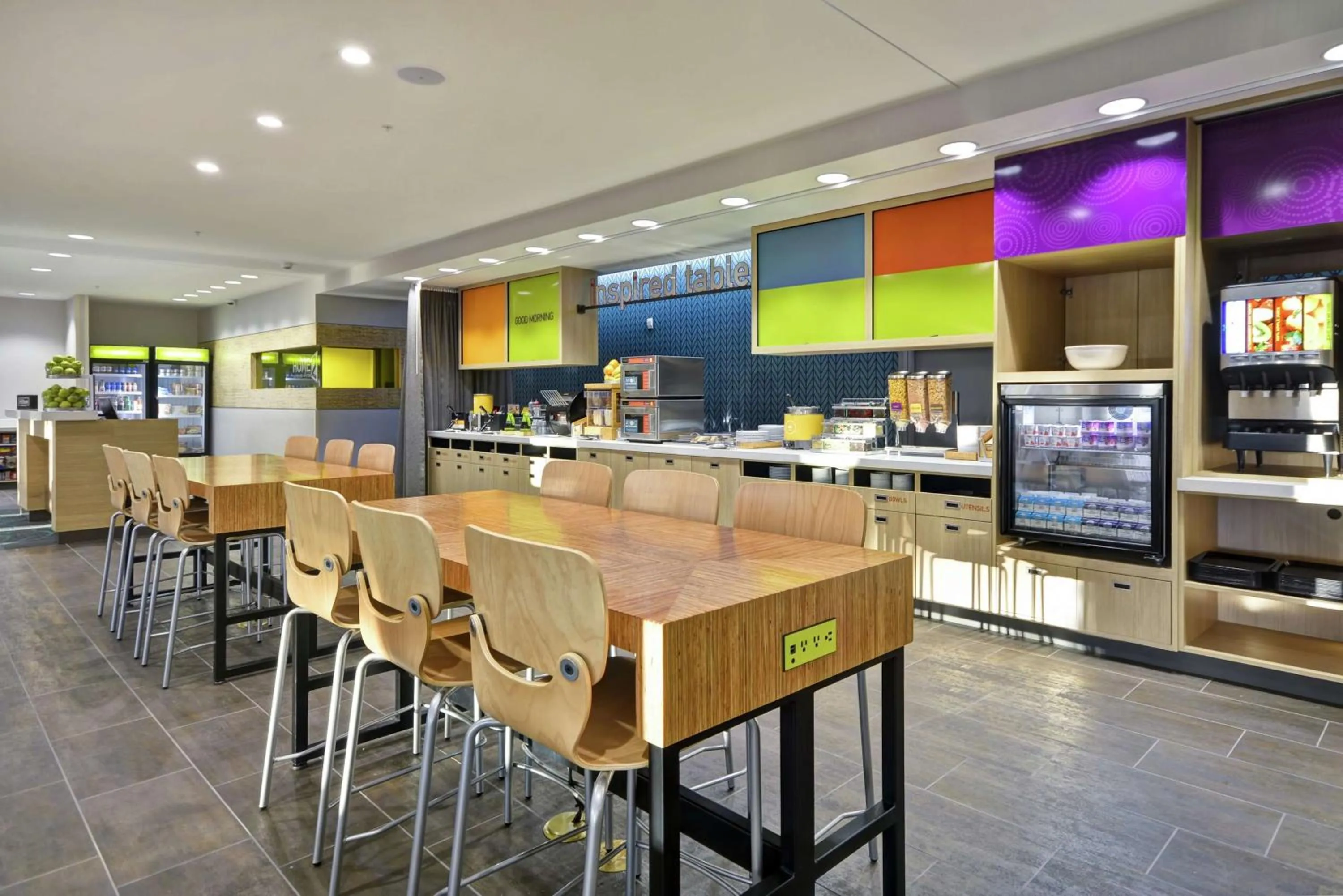 Dining area in Home2 Suites by Hilton Queensbury Lake George