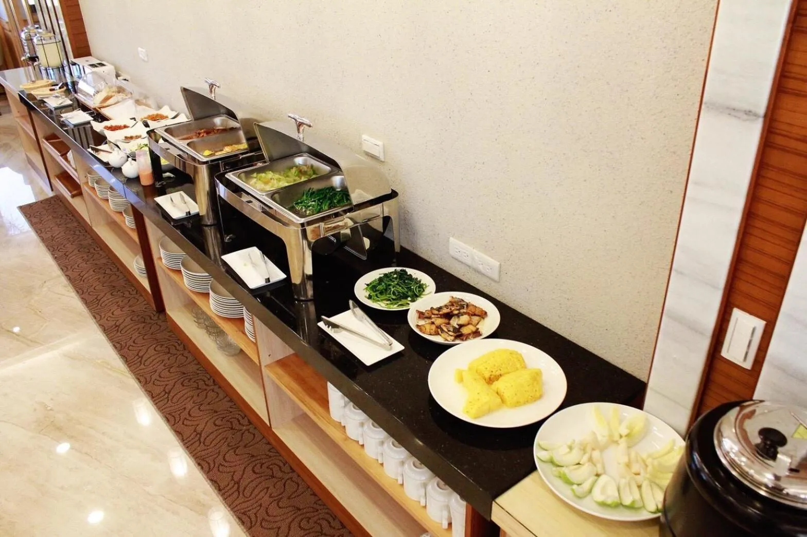 Breakfast in Urban Oasis Inn