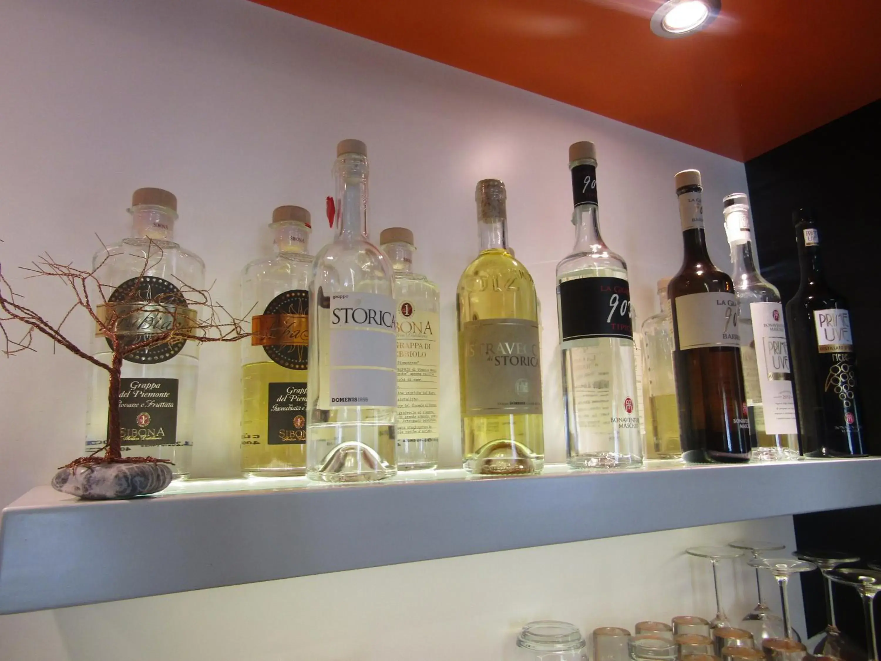 Lounge or bar in Bhotel Lounge or bar in Bhotel