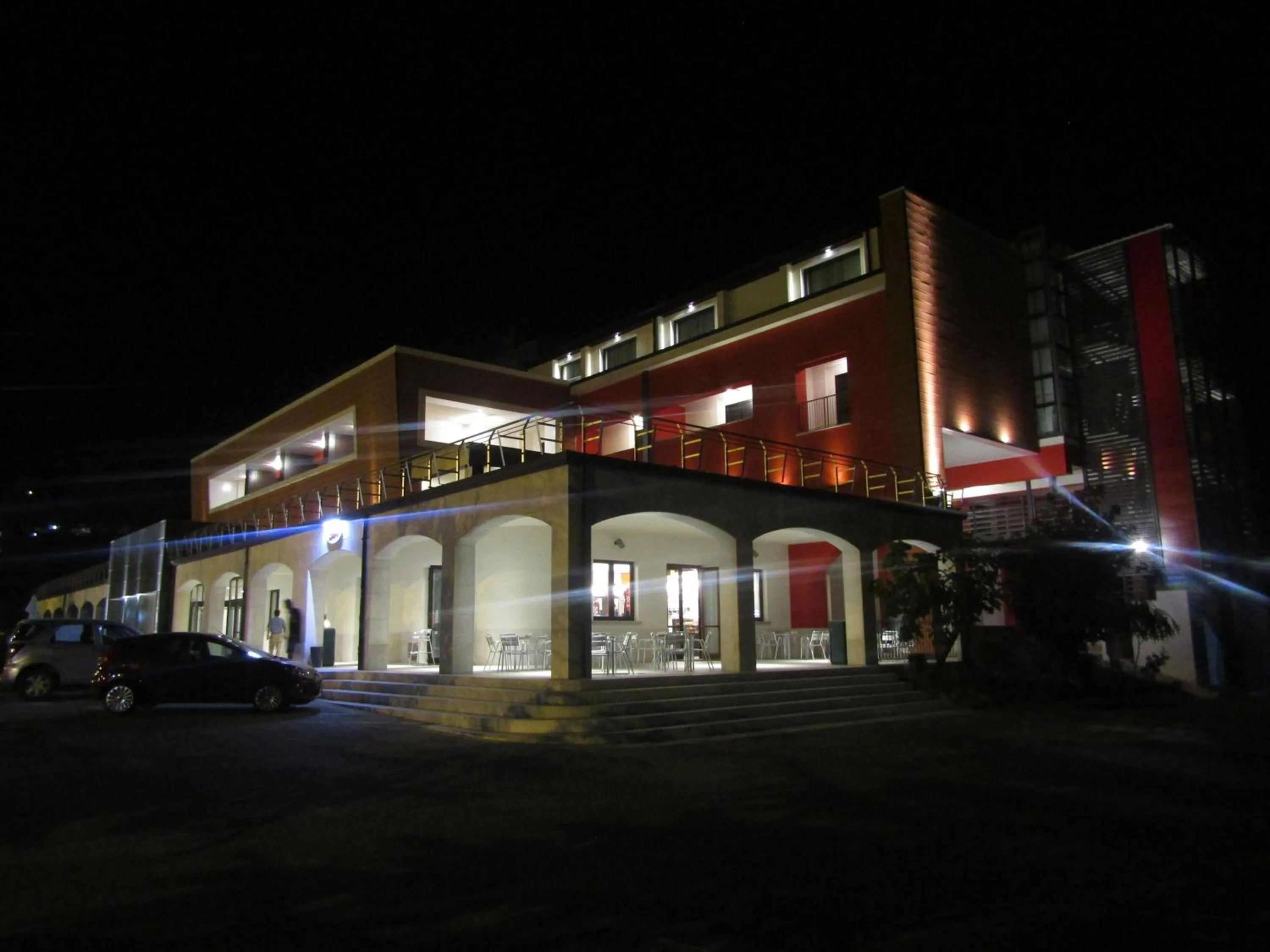 Property building in Bhotel