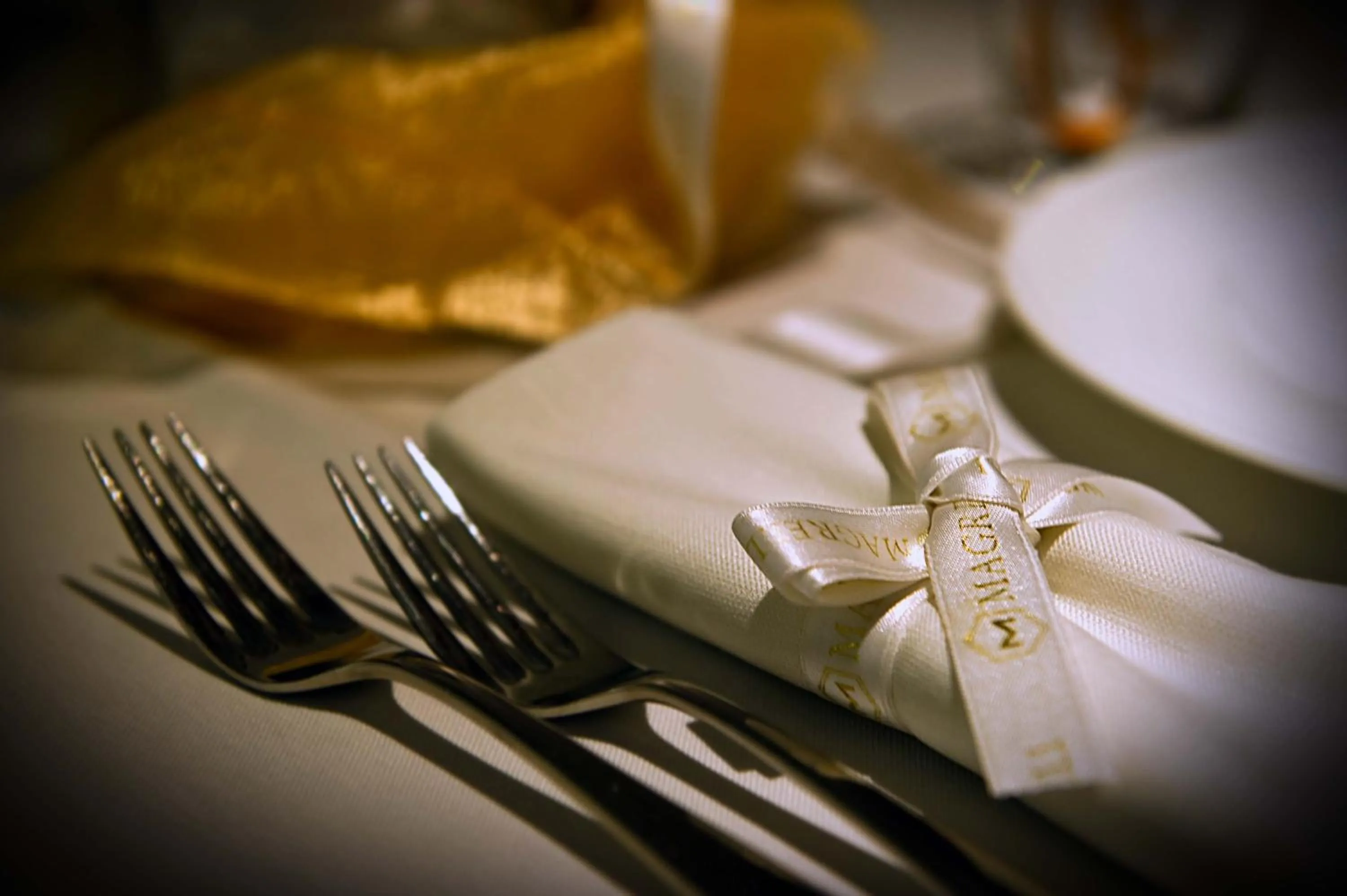 Restaurant/places to eat in Hotel La Corte