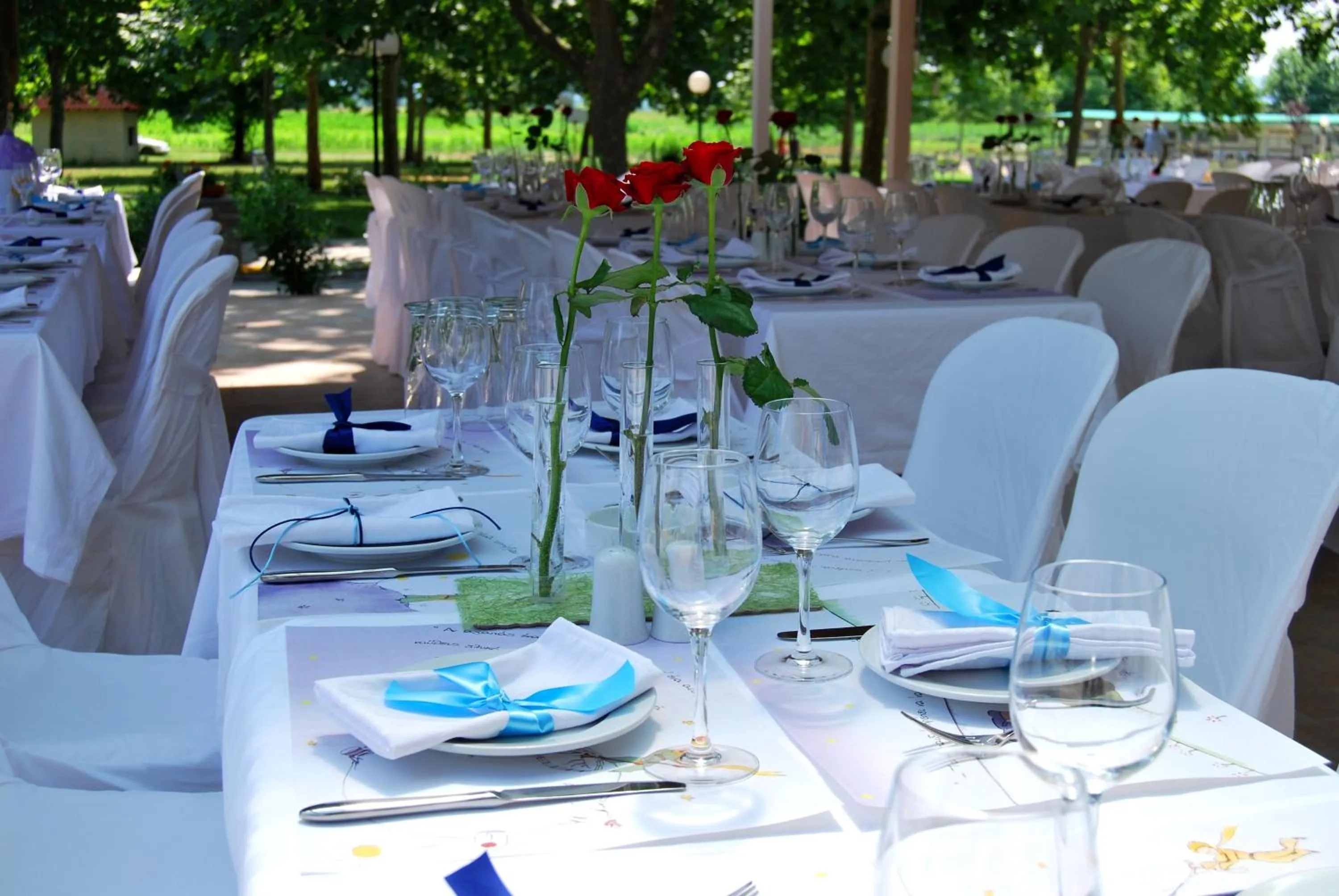 Restaurant/places to eat in Yannis Hotel