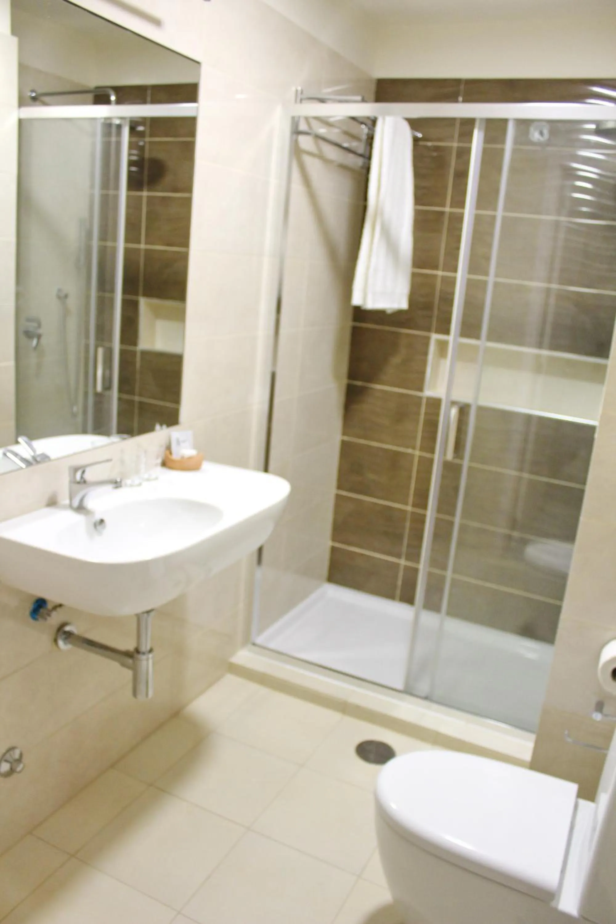 Bathroom in Ouril Hotel Agueda