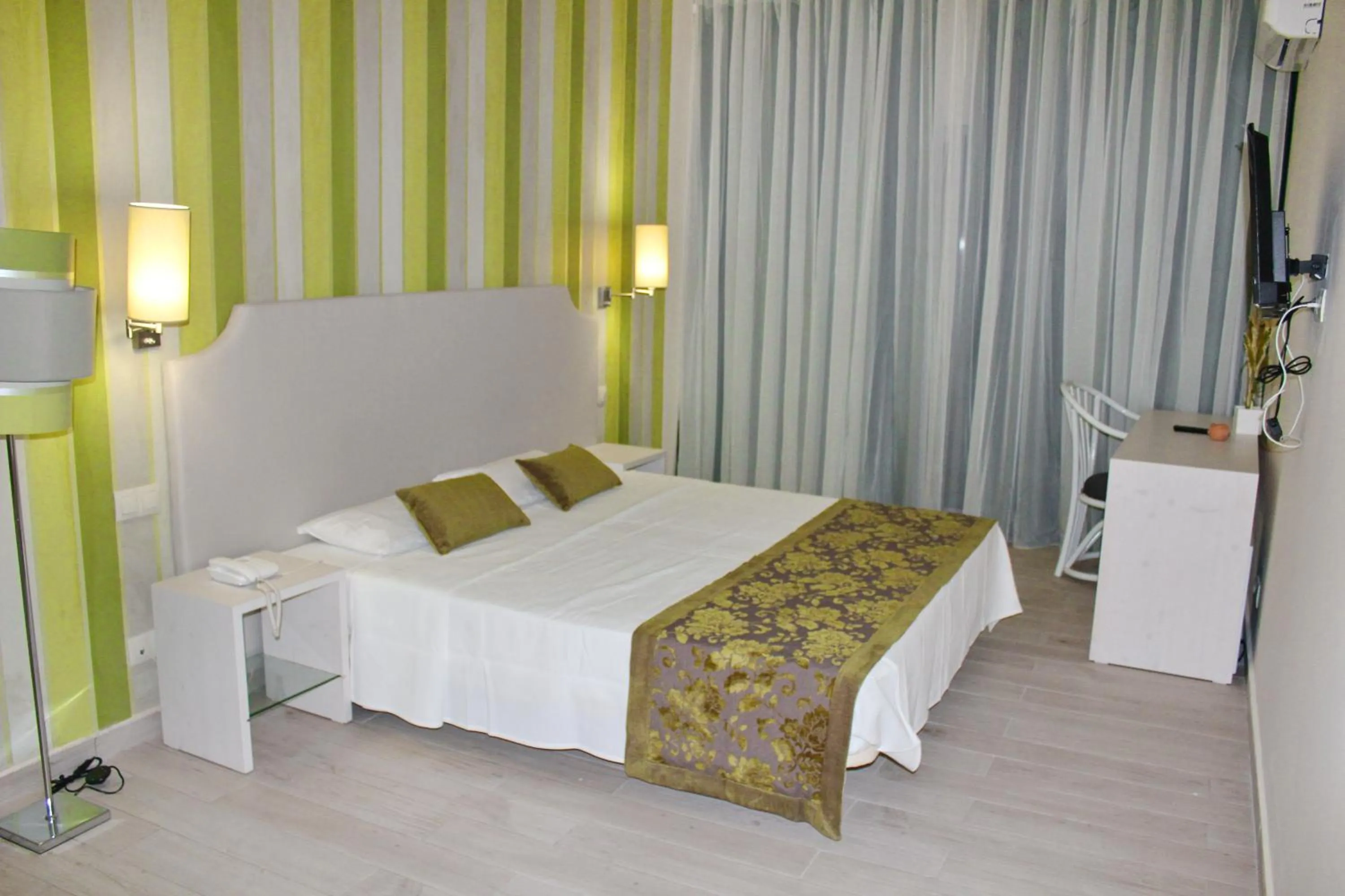 Photo of the whole room, Bed in Ouril Hotel Agueda
