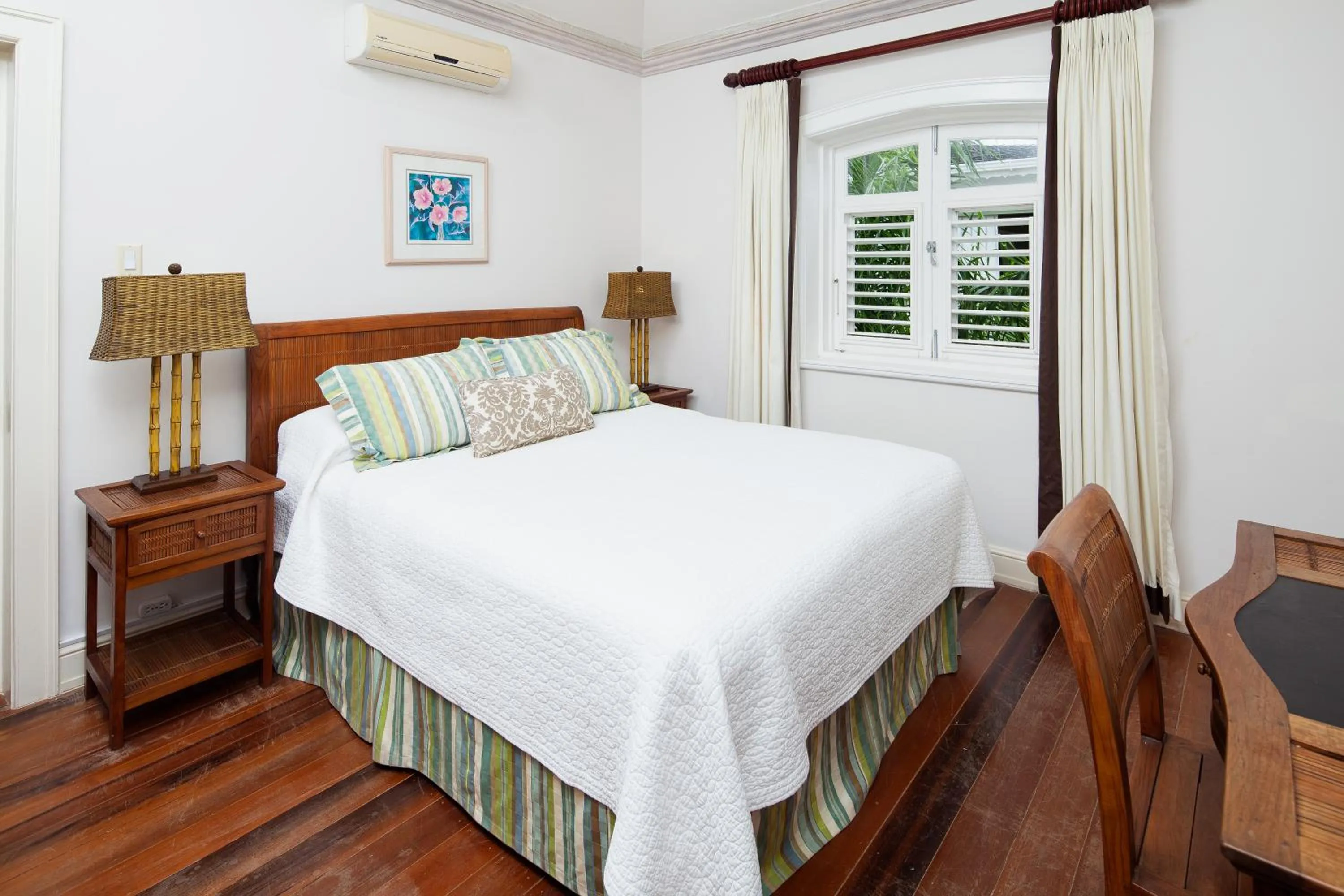 Bed in Little Good Harbour