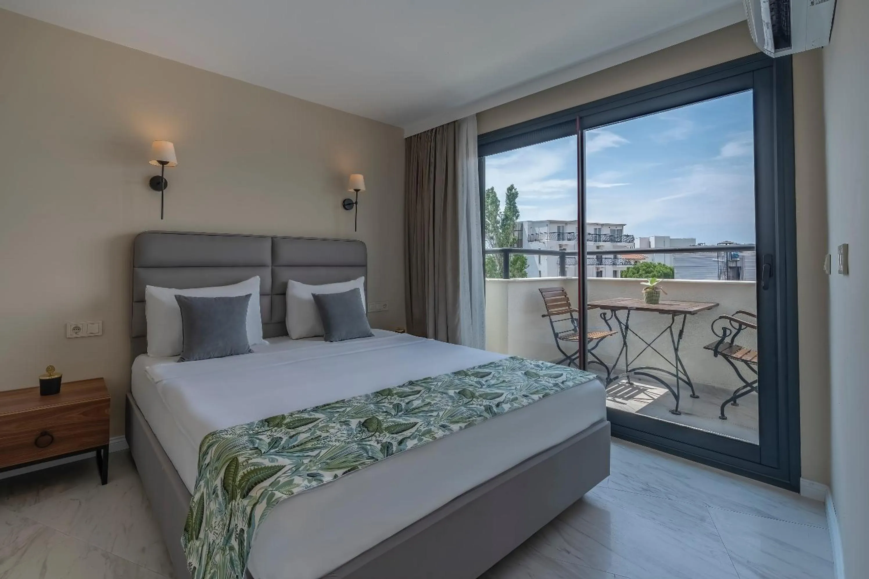 Bedroom, Bed in Rosy Suites Hotel