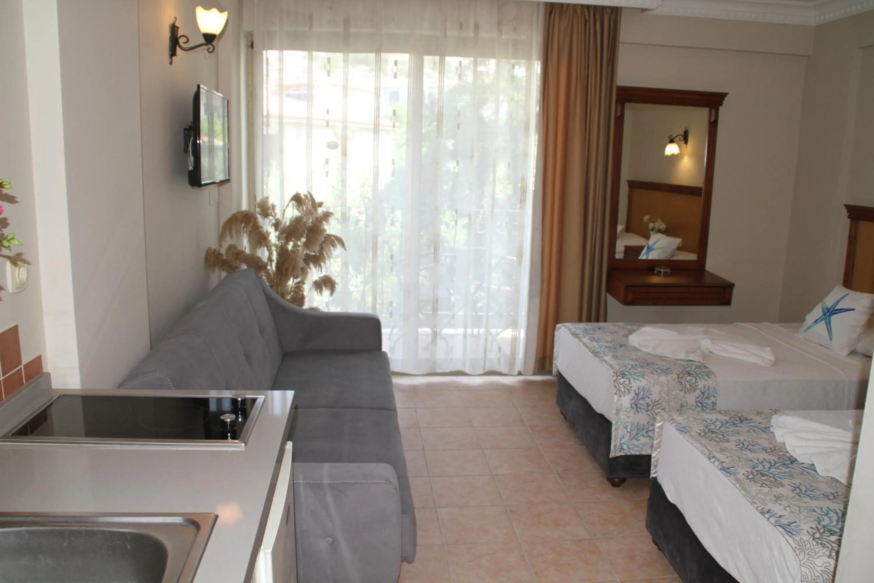 Massage, Bed in Rosy Suites Hotel