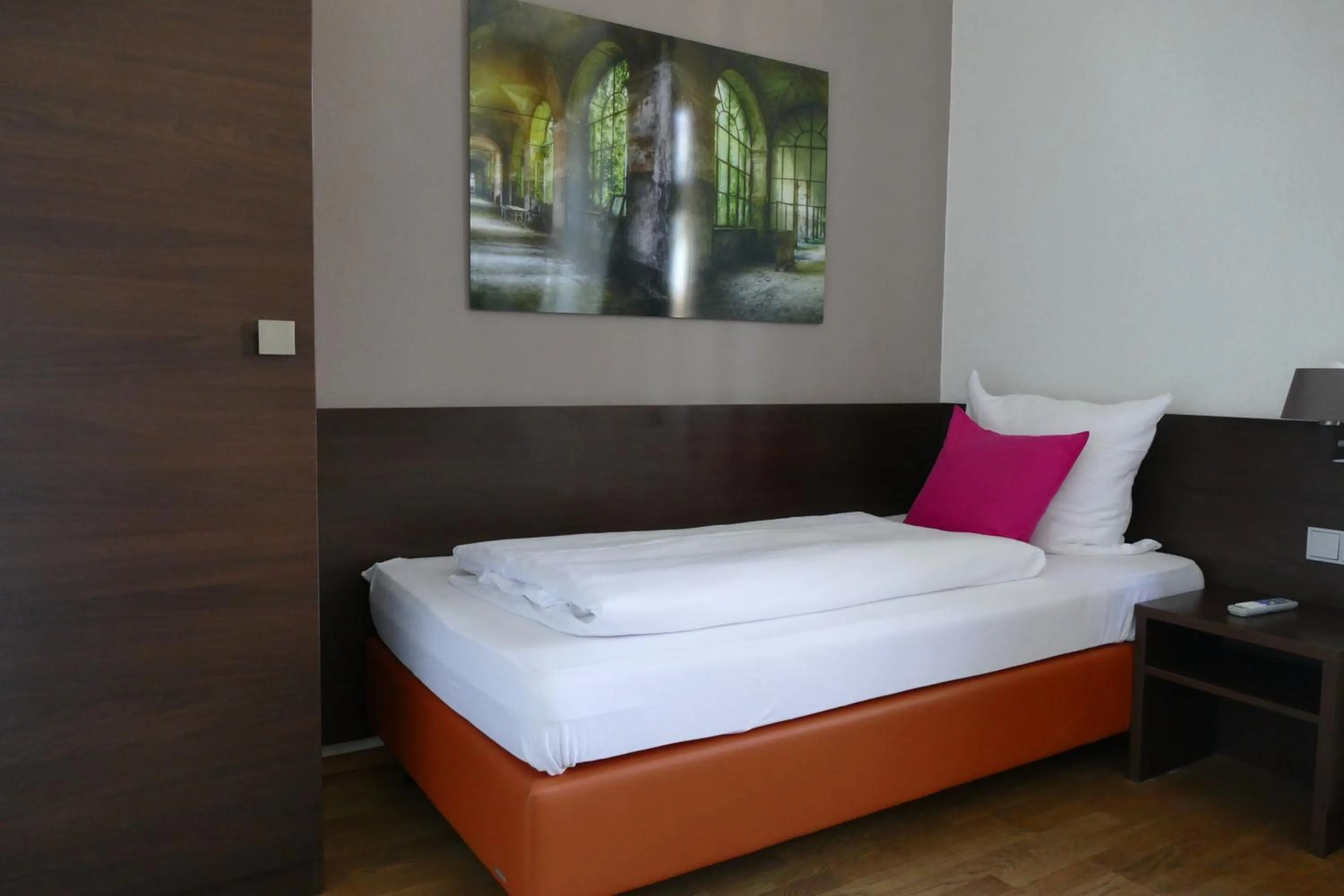 Photo of the whole room, Bed in DAS Steeps Ihr Brauhaus und Hotel