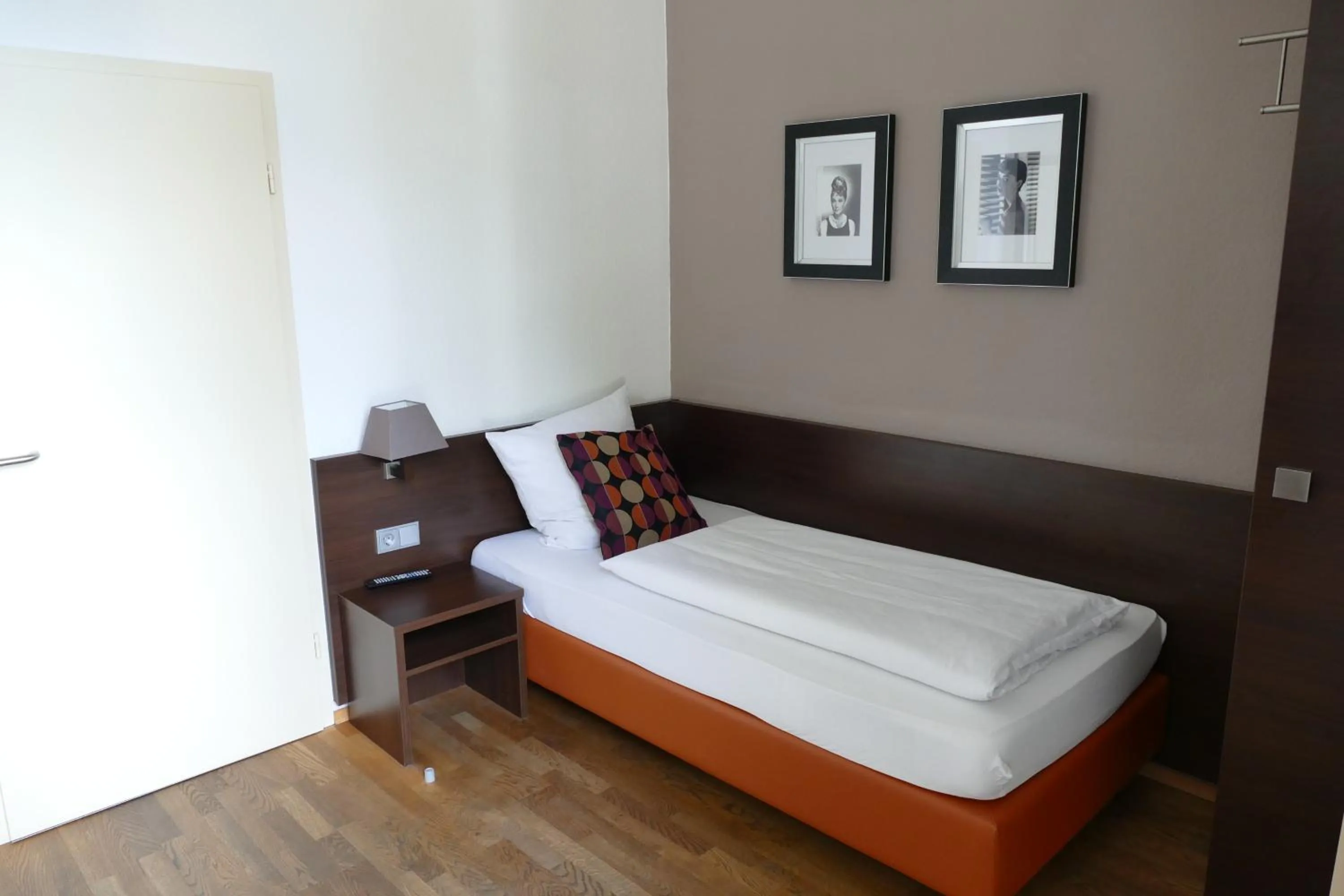 Photo of the whole room, Bed in DAS Steeps Ihr Brauhaus und Hotel