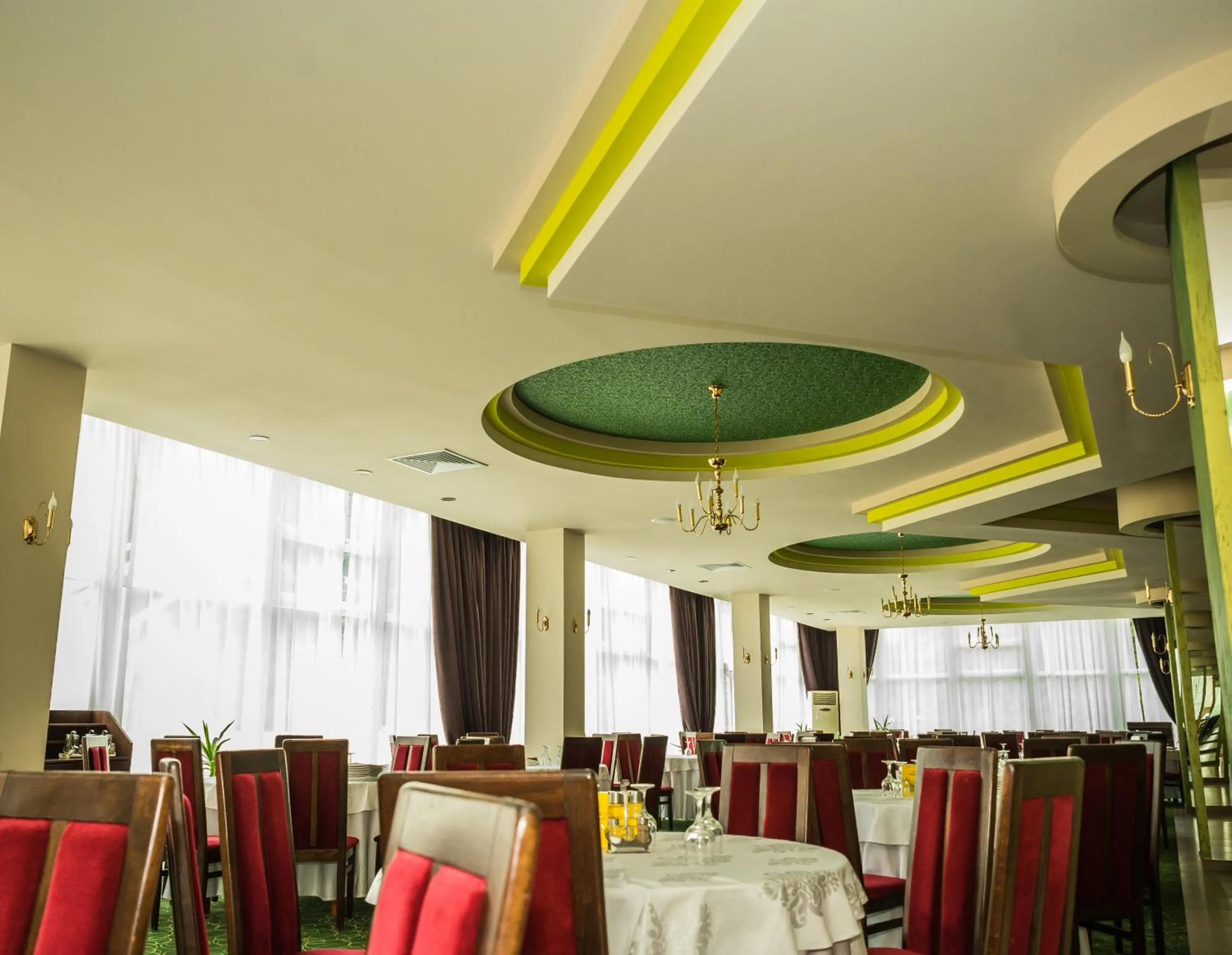 Restaurant/places to eat in Bacolux Diana, Herculane