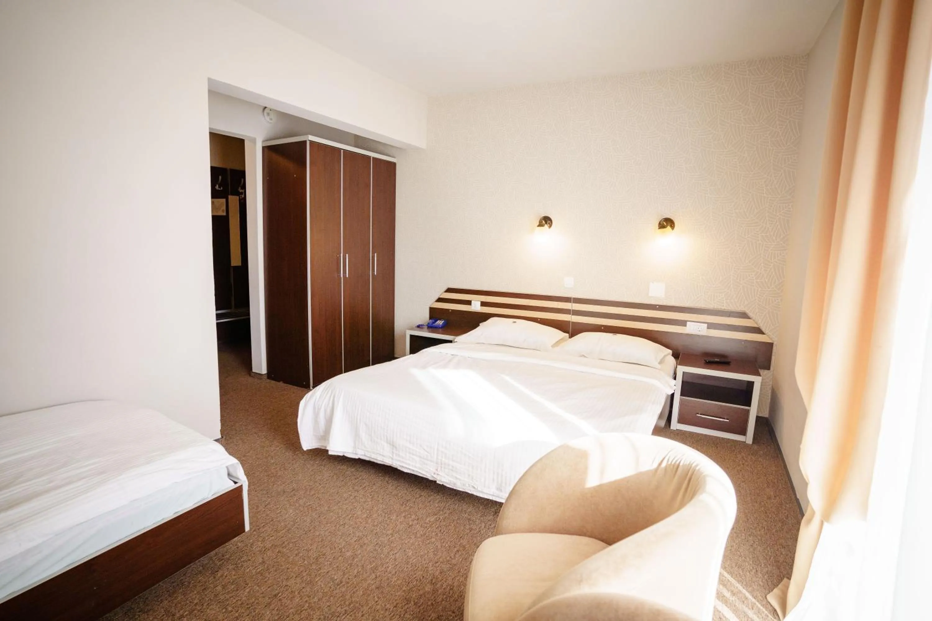 Photo of the whole room, Bed in Bacolux Diana, Herculane