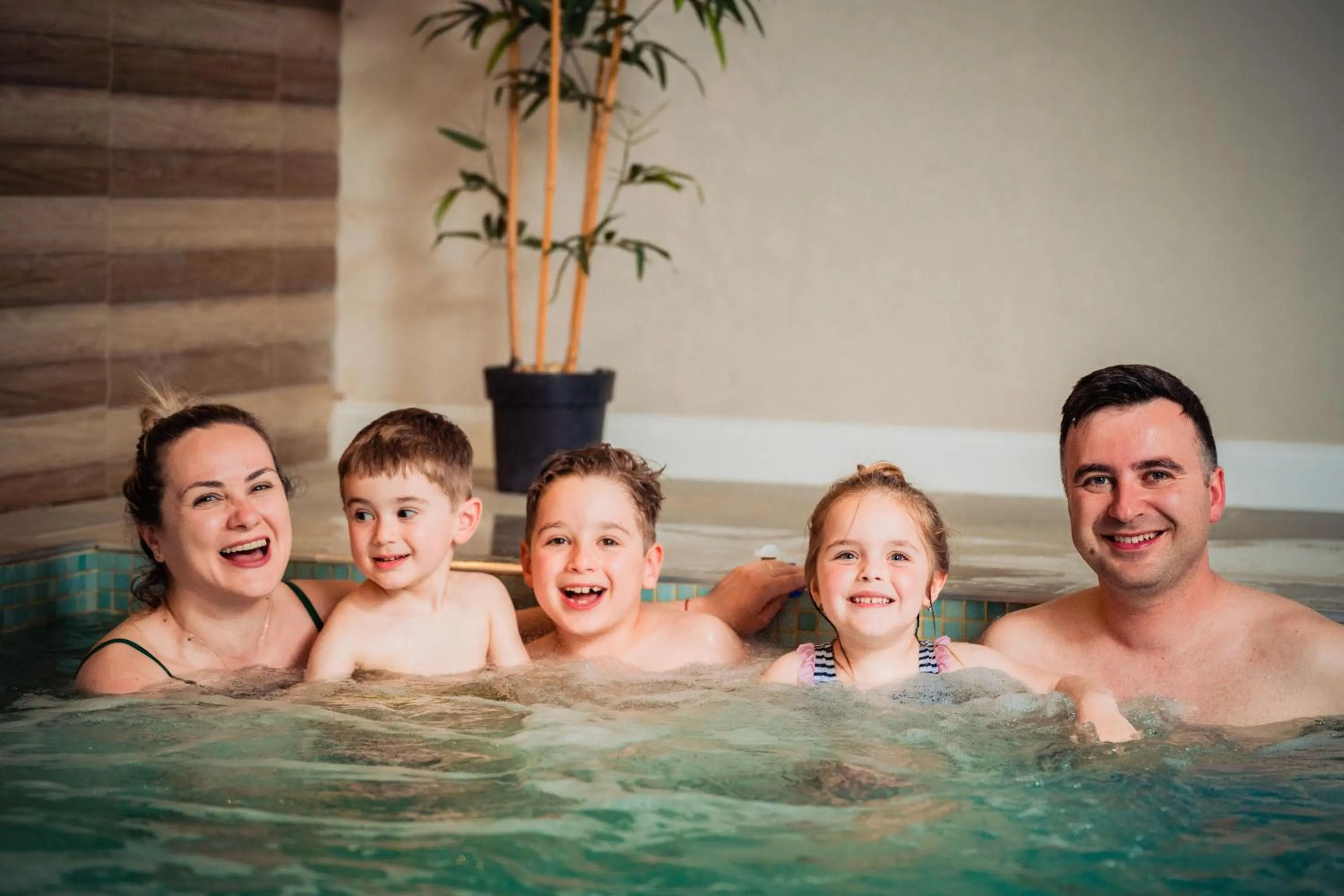 Swimming pool in Bacolux Diana, Herculane