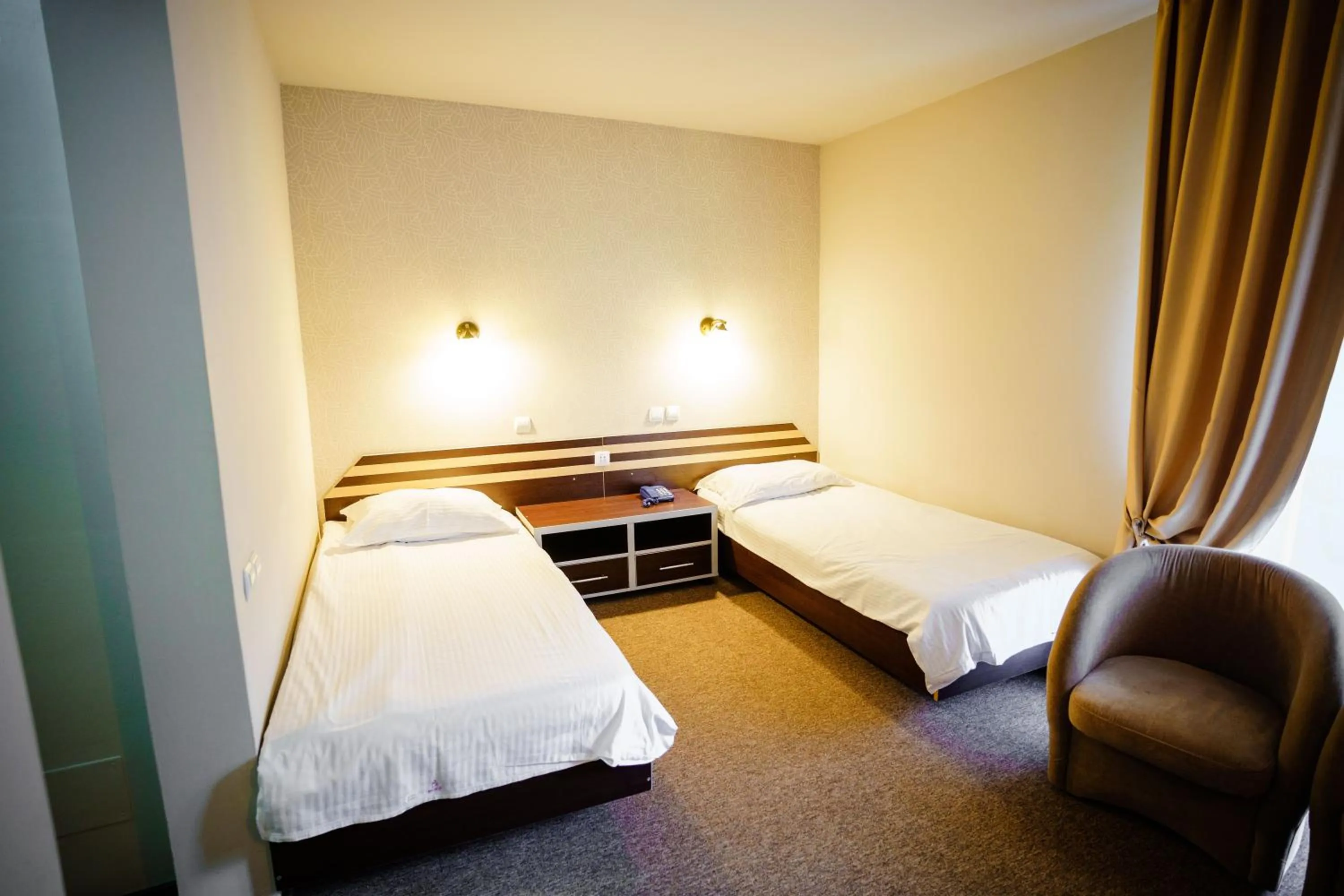 Photo of the whole room, Bed in Bacolux Diana, Herculane