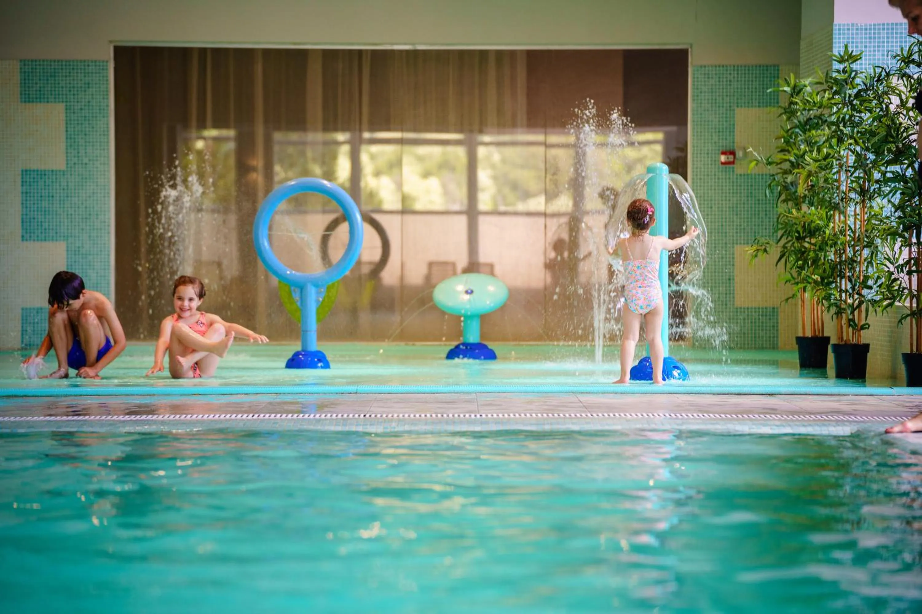 Swimming pool in Bacolux Diana, Herculane