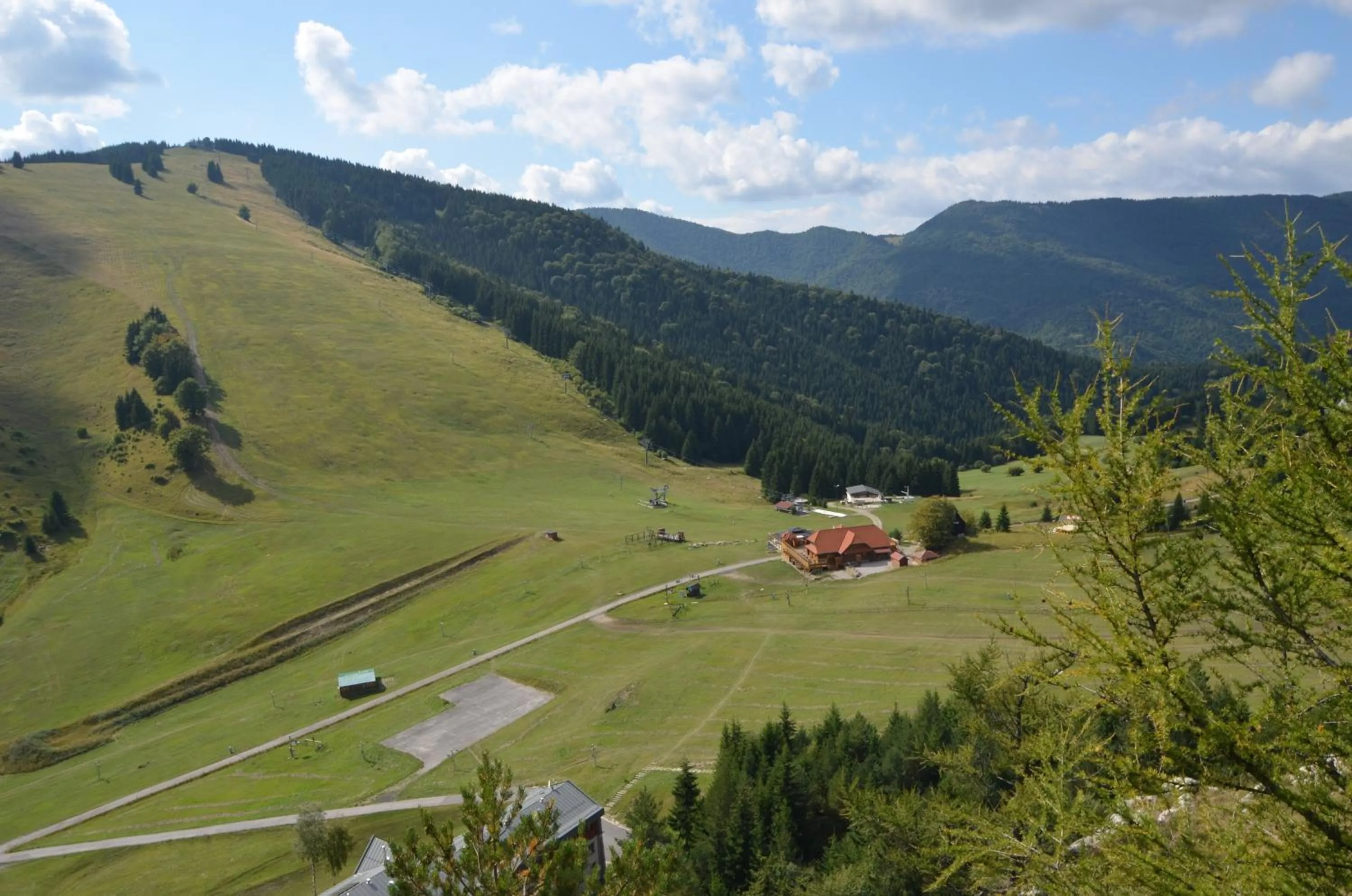 Natural landscape in Fatrapark Apartments House 2