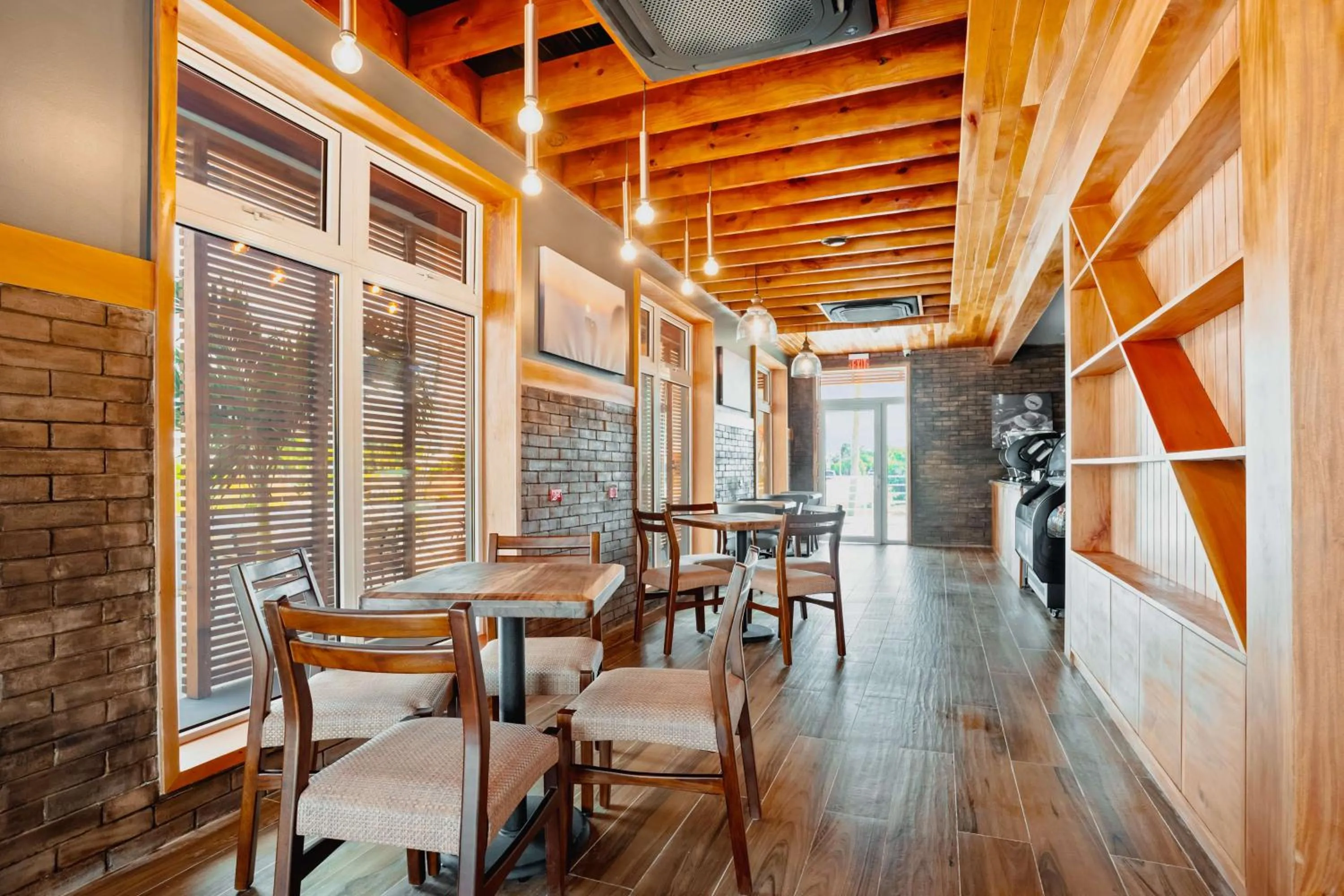 Restaurant/places to eat in Best Western Plus Belize Biltmore Plaza