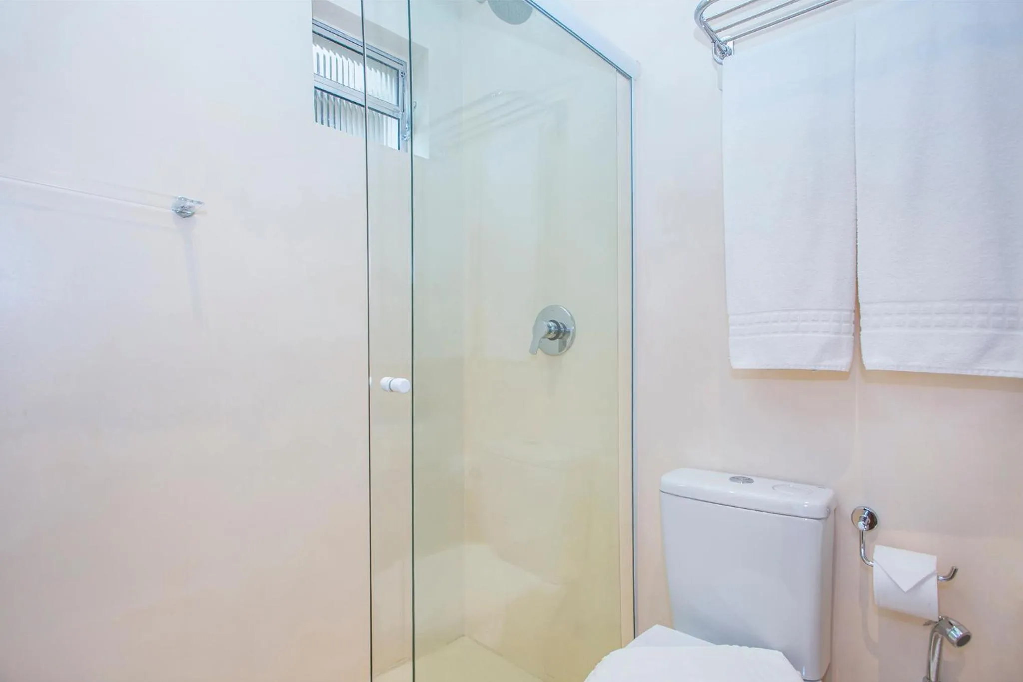 Shower in Hotel Mercedes