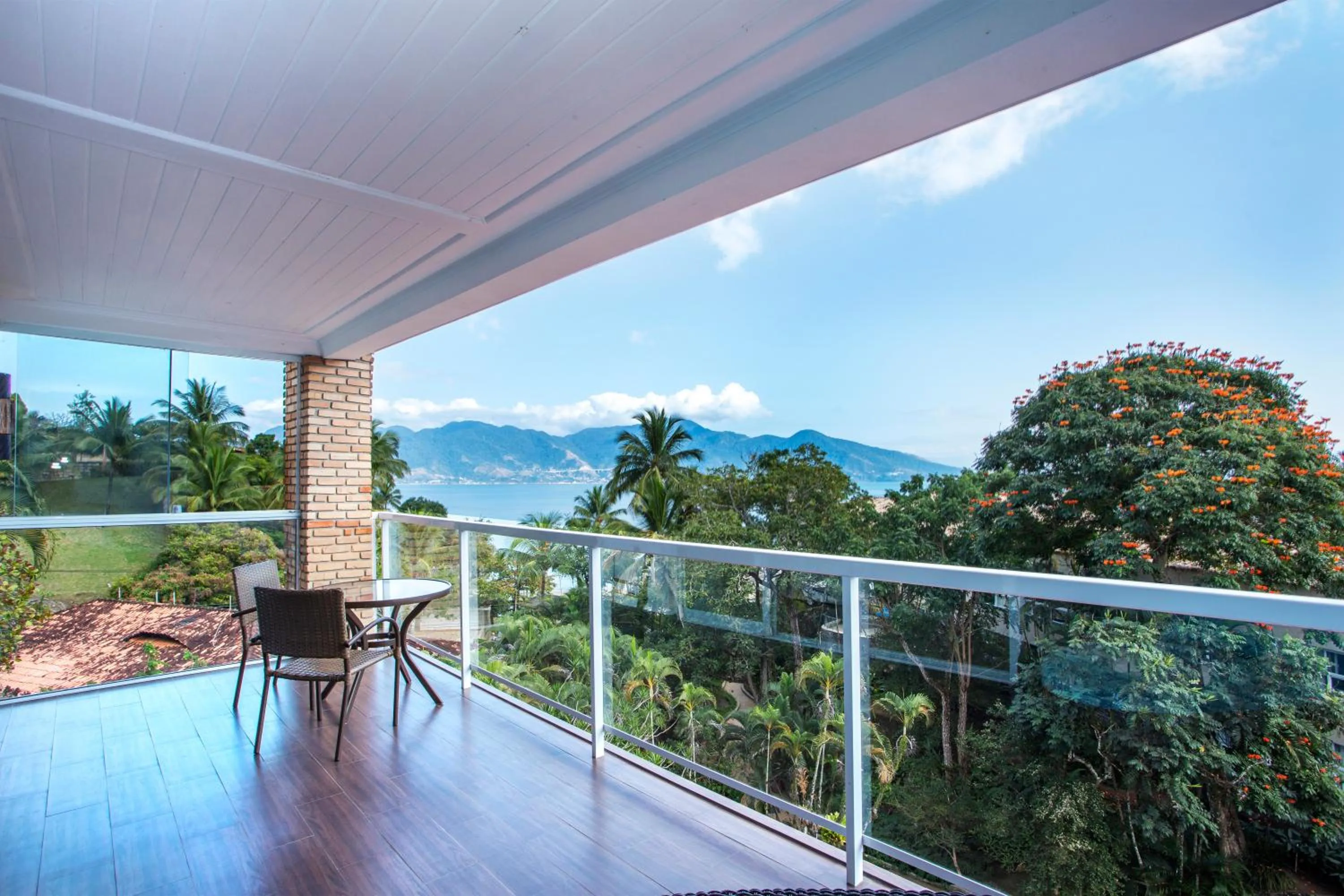 Day in Hotel Mercedes