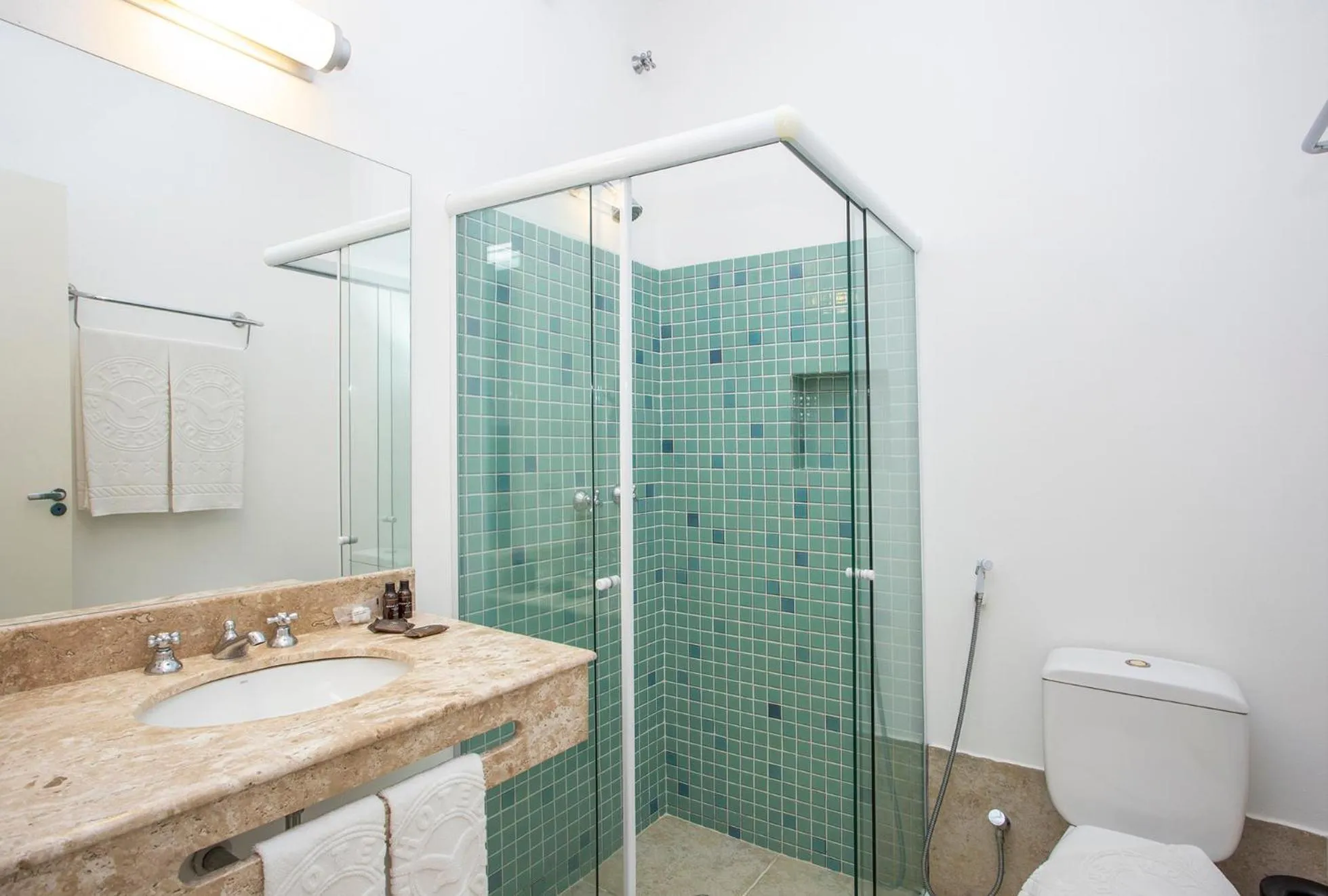 Shower in Hotel Mercedes