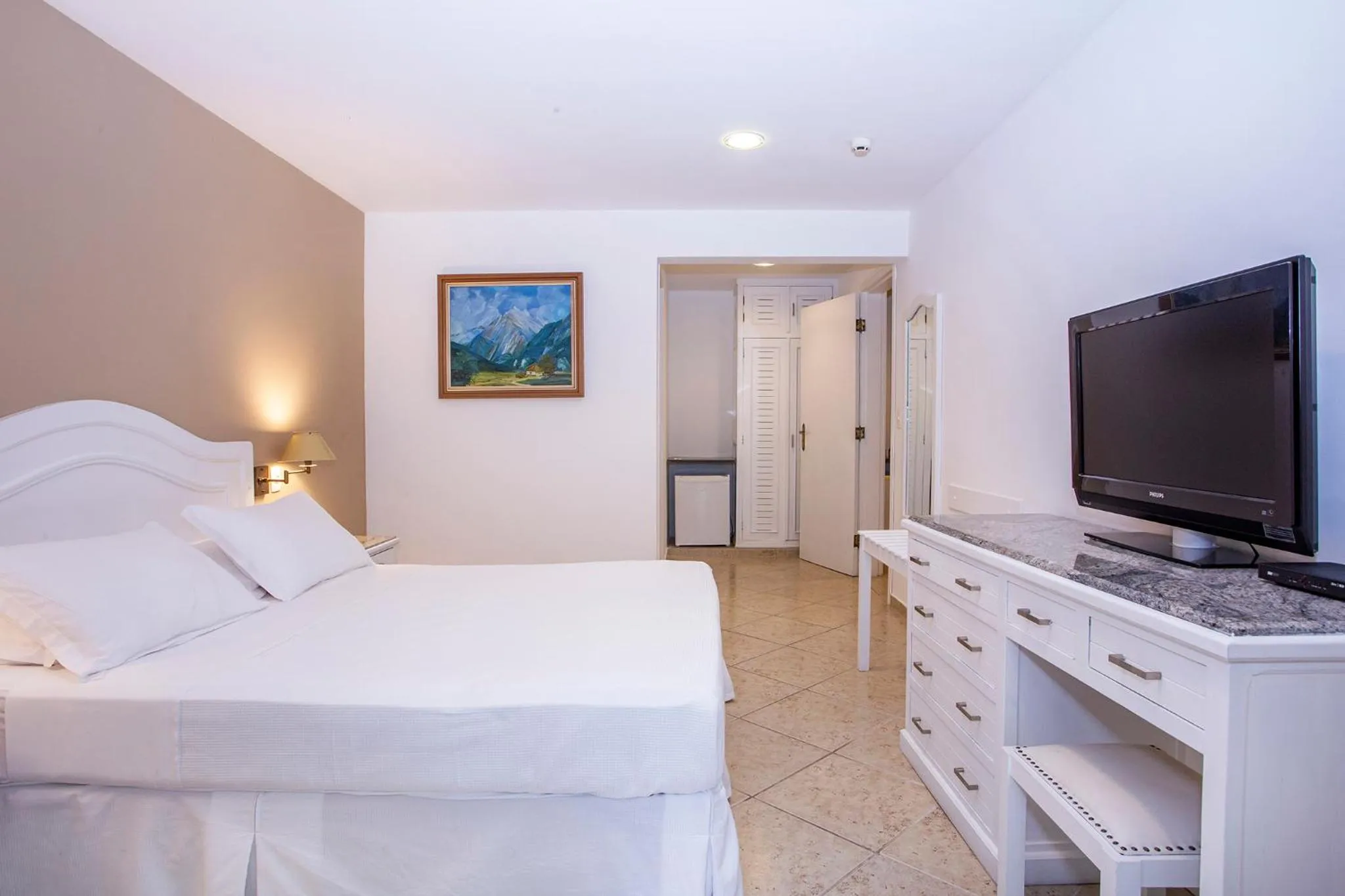 Bed in Hotel Mercedes