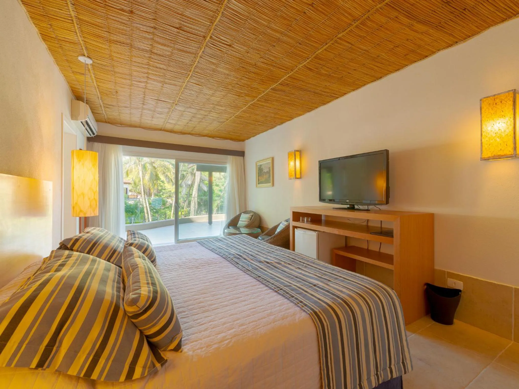 Bed in Hotel Mercedes