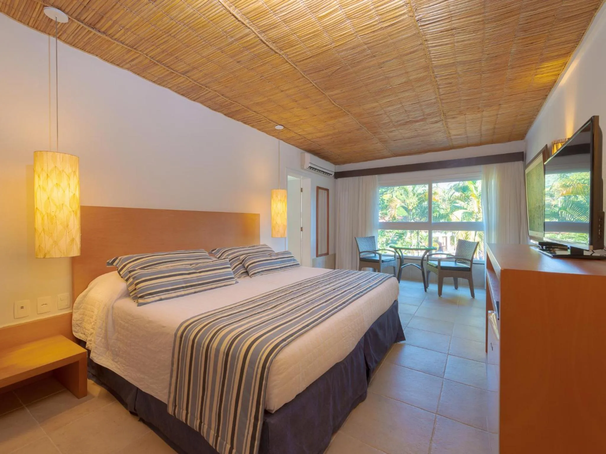 Bed in Hotel Mercedes