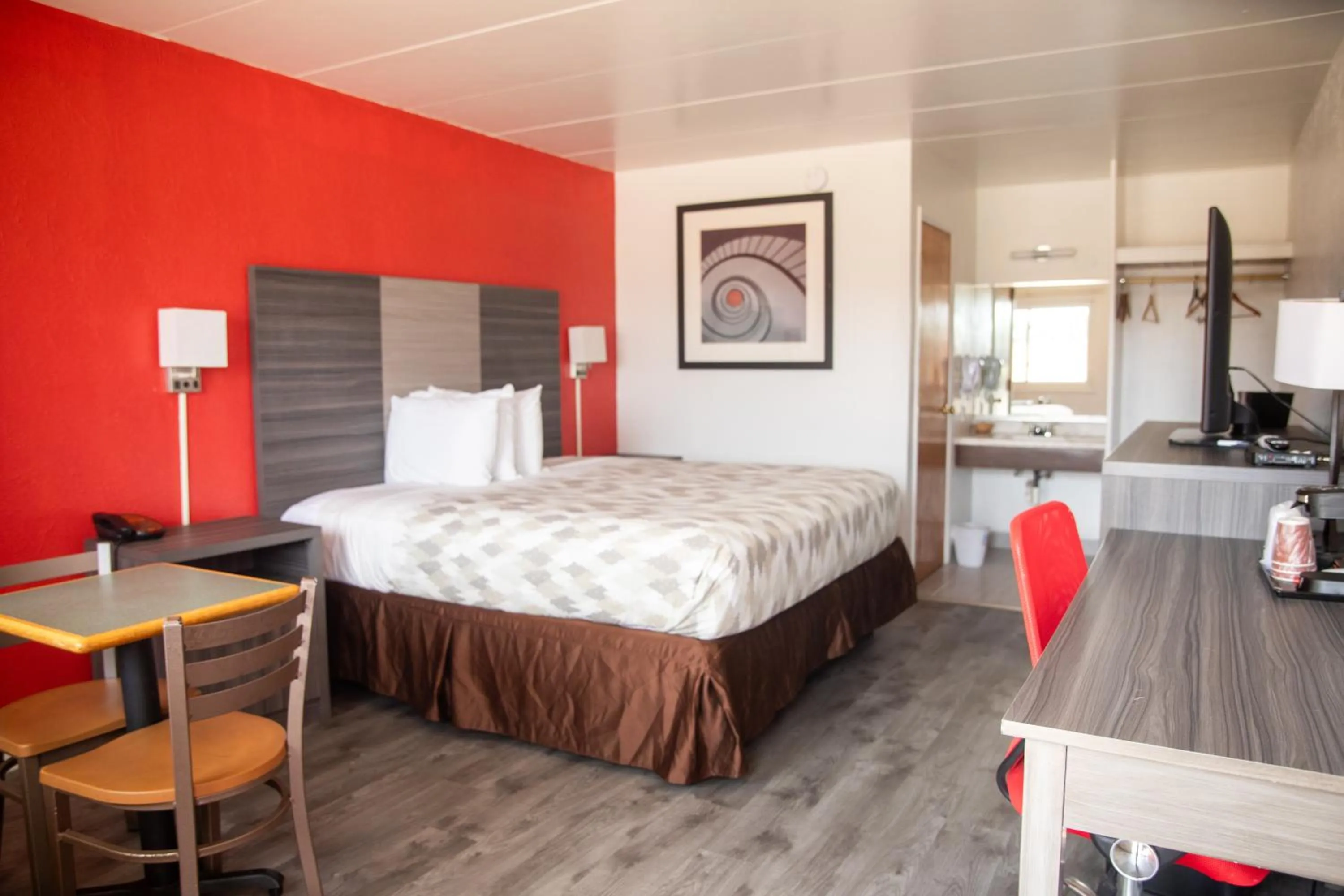 Photo of the whole room, Bed in Americas Best Value Inn Vandalia