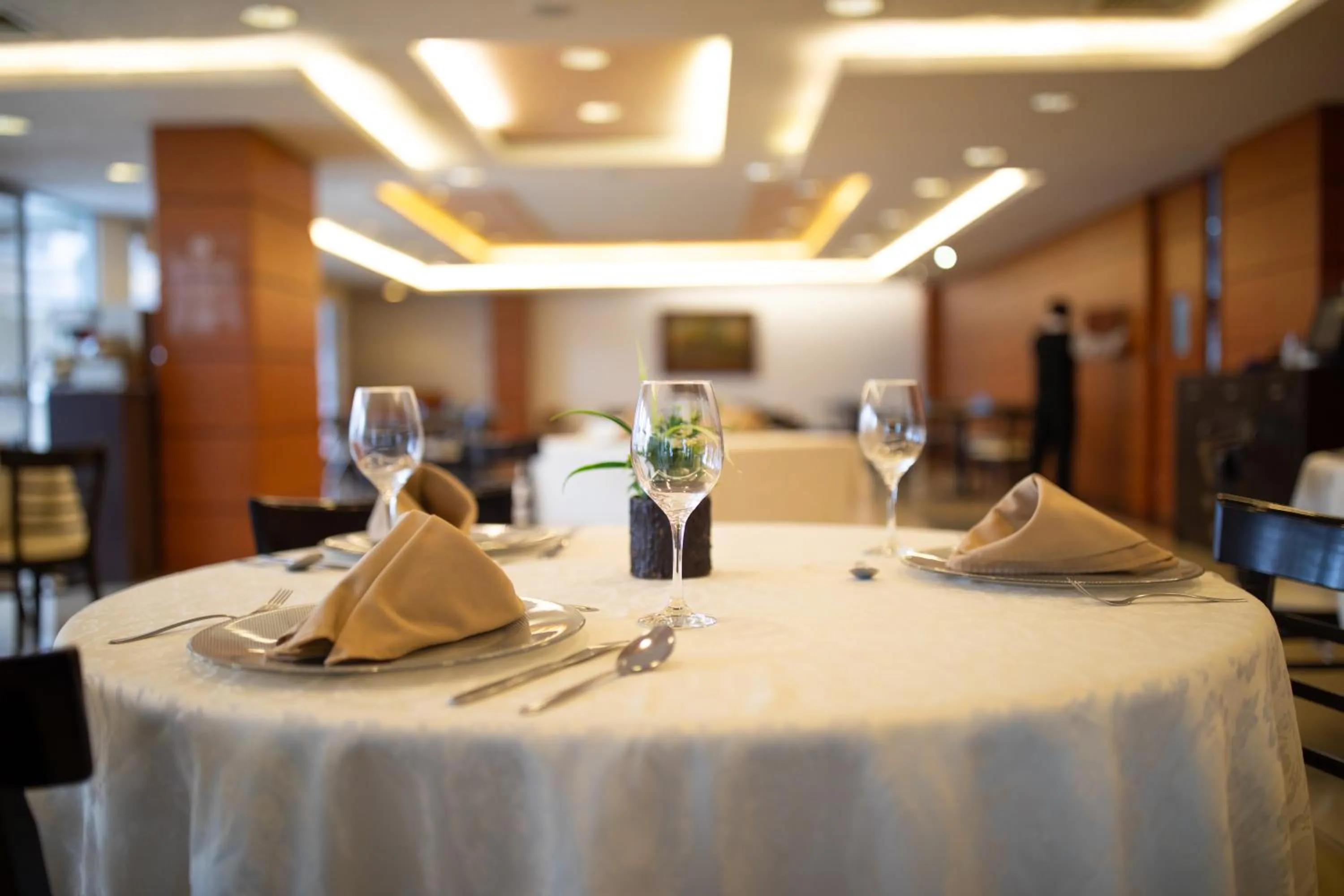 Restaurant/places to eat in Hotel Horizon & Convention Center