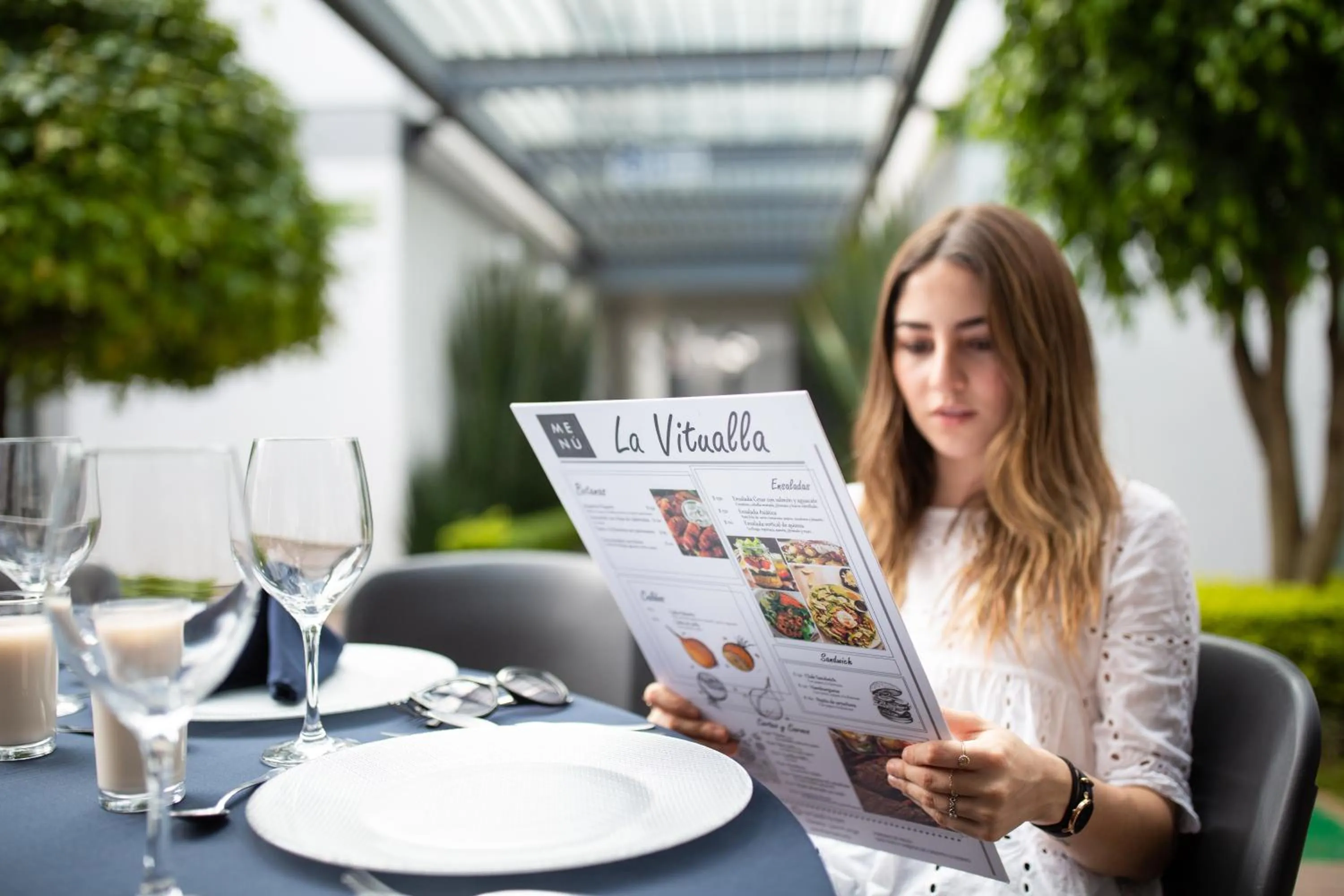 Restaurant/places to eat in Hotel Horizon & Convention Center