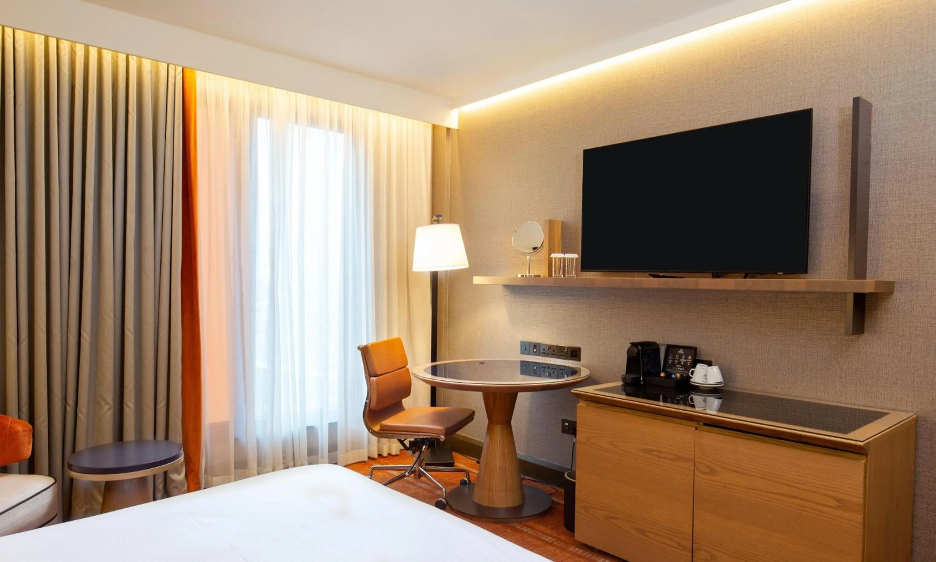 Bed in Hilton London Tower Bridge