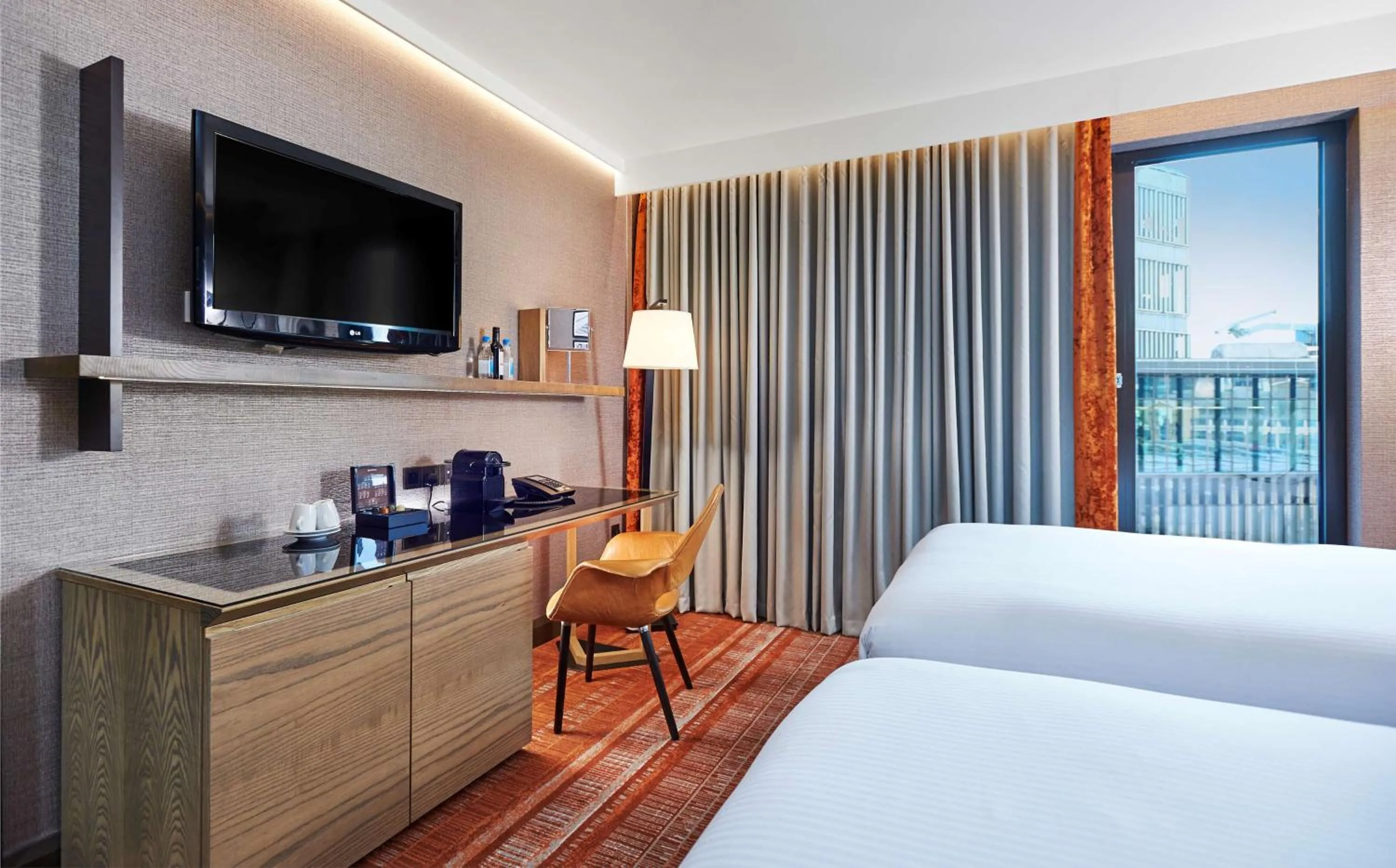 Coffee/tea facilities, Bed in Hilton London Tower Bridge