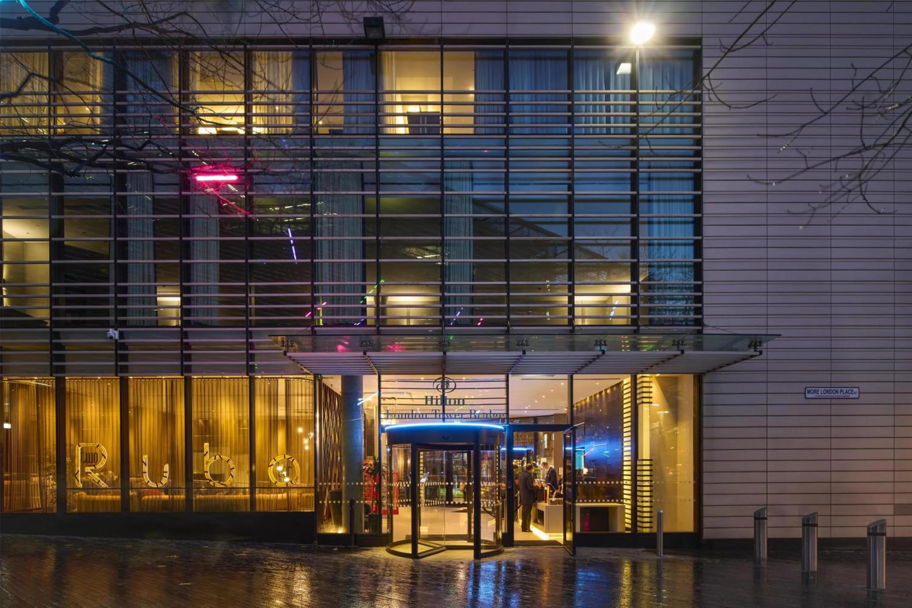 Property building in Hilton London Tower Bridge