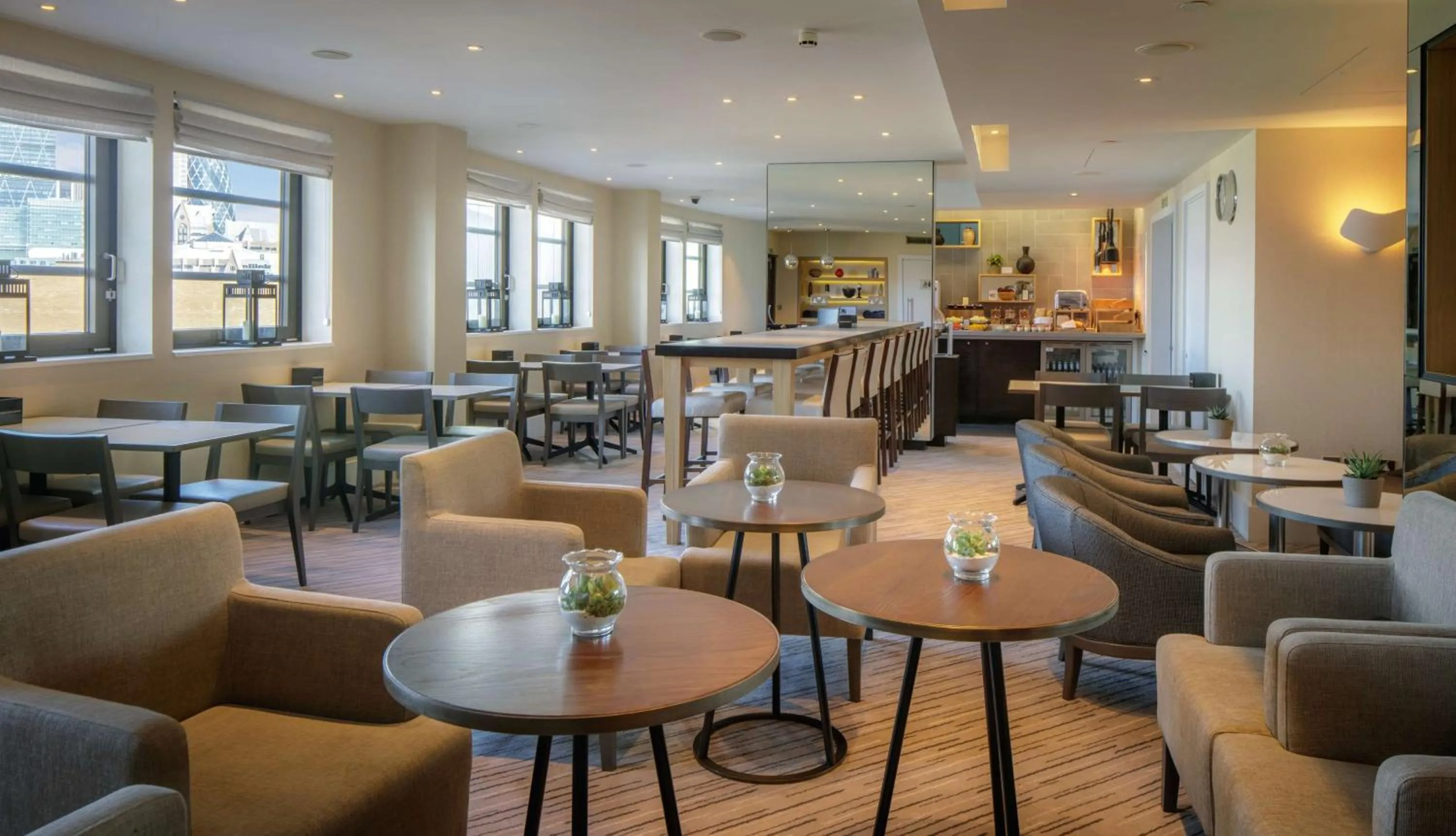 Property building in Hilton London Tower Bridge