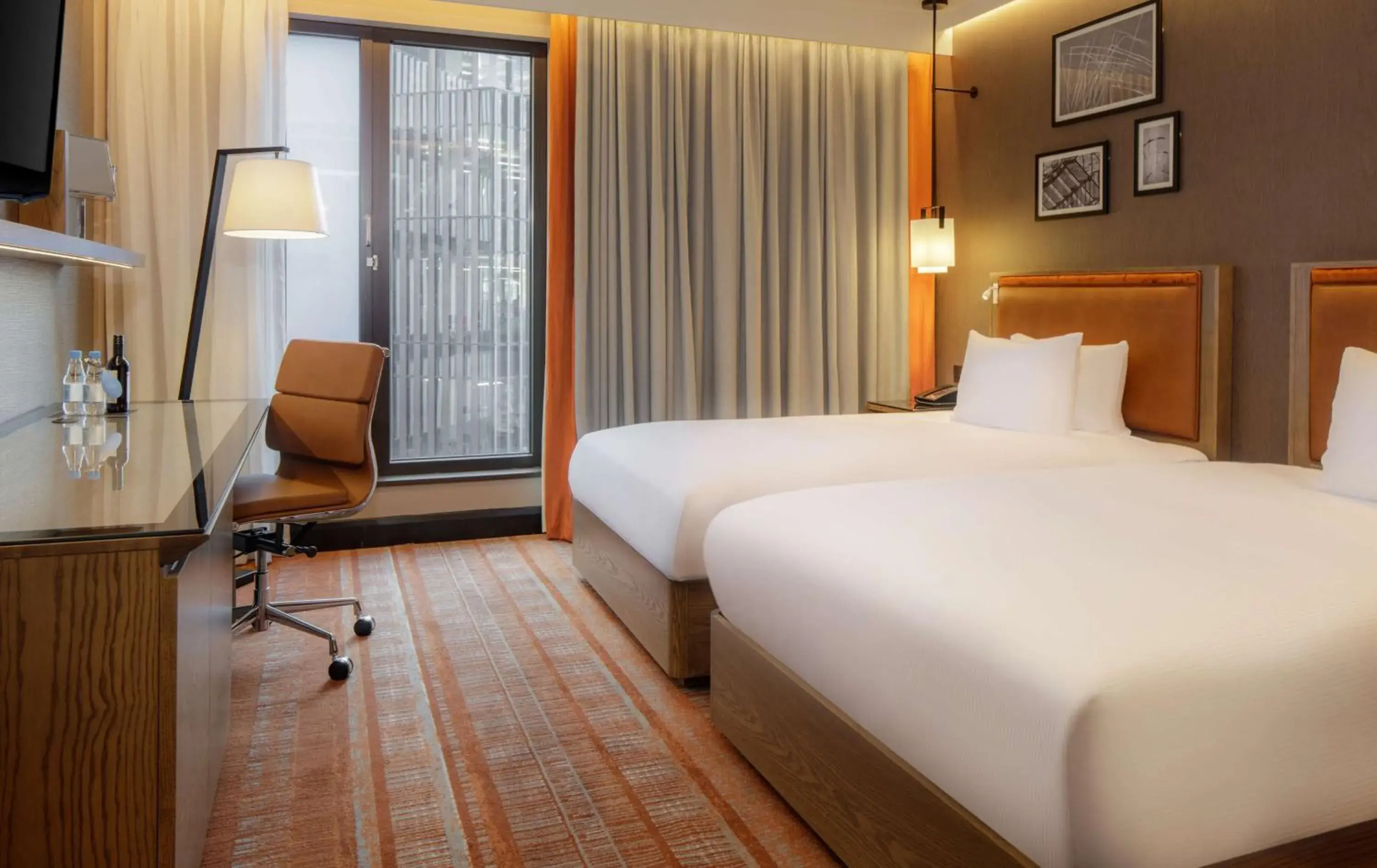 Property building, Bed in Hilton London Tower Bridge Property building, Bed in Hilton London Tower Bridge