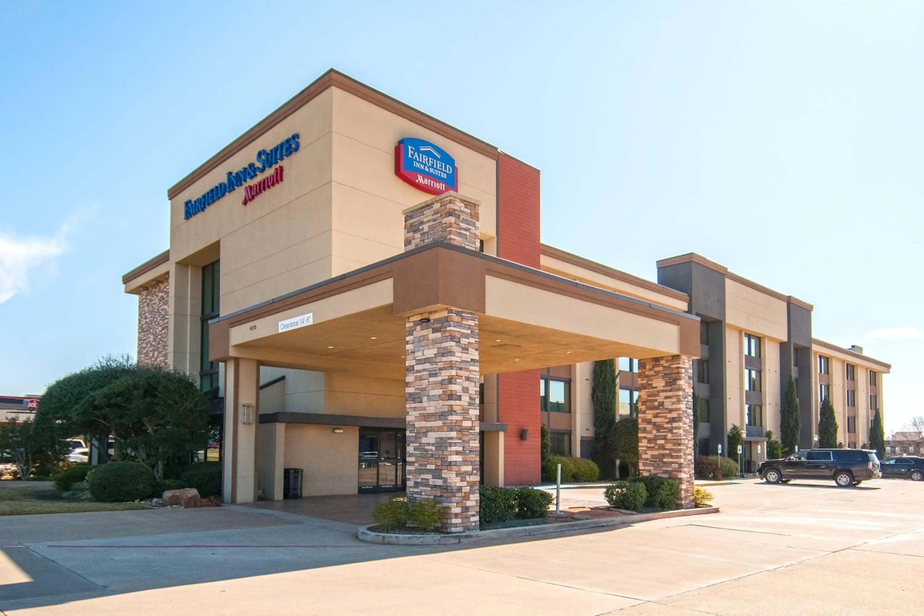 Property building in Fairfield Inn & Suites by Marriott Dallas DFW Airport South/Irving