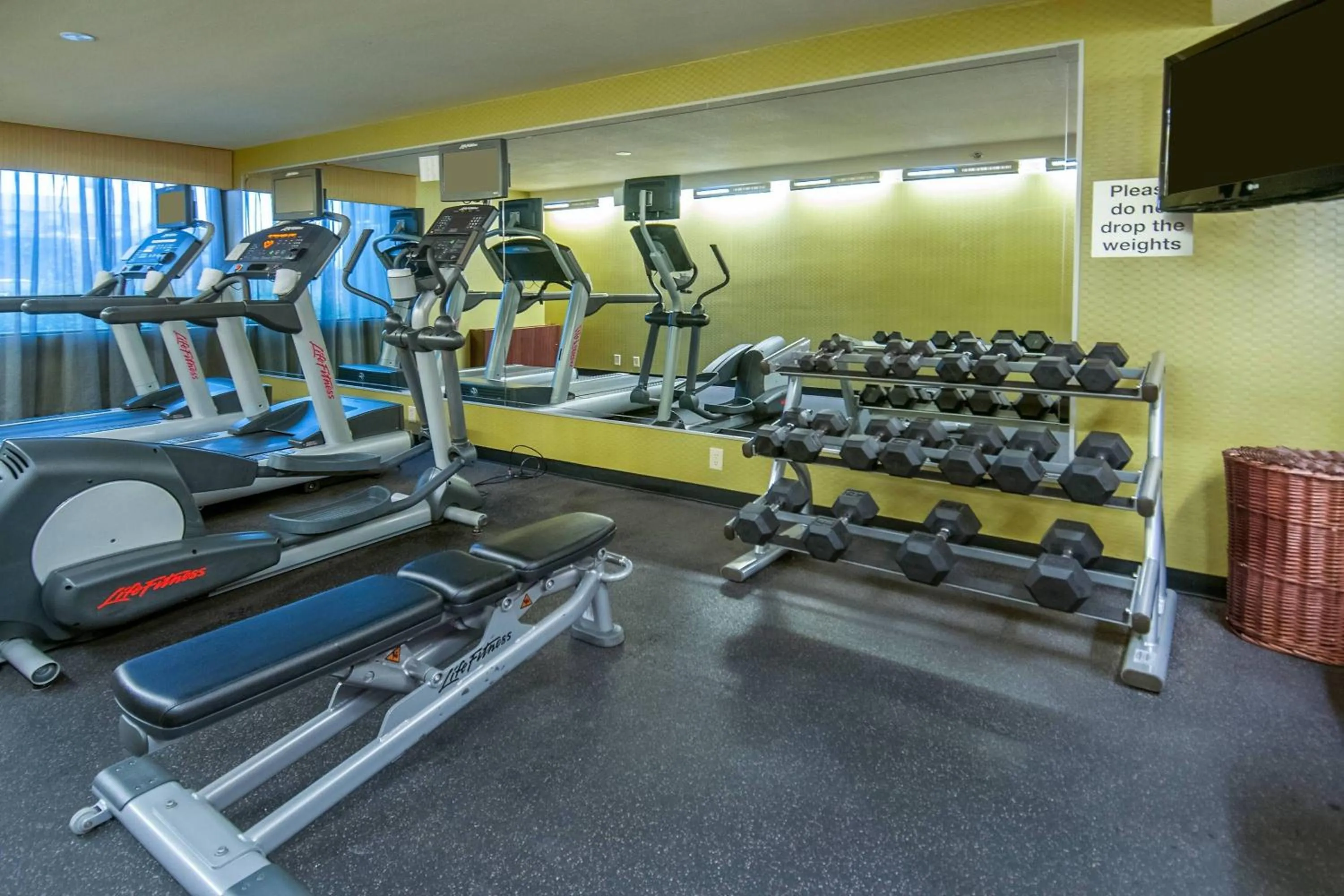 Fitness centre/facilities in Fairfield Inn & Suites by Marriott Dallas DFW Airport South/Irving