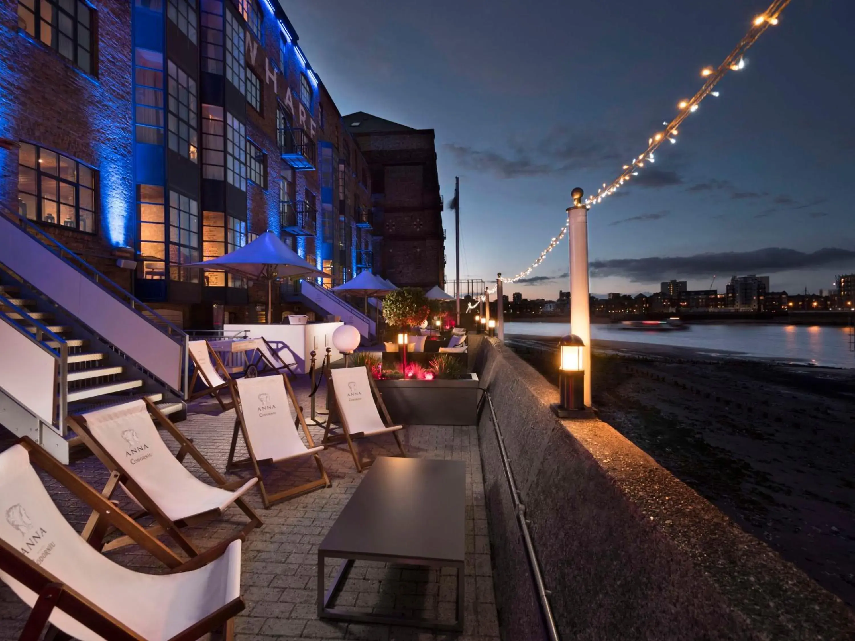 Restaurant/places to eat in DoubleTree by Hilton London – Docklands Riverside Restaurant/places to eat in DoubleTree by Hilton London – Docklands Riverside