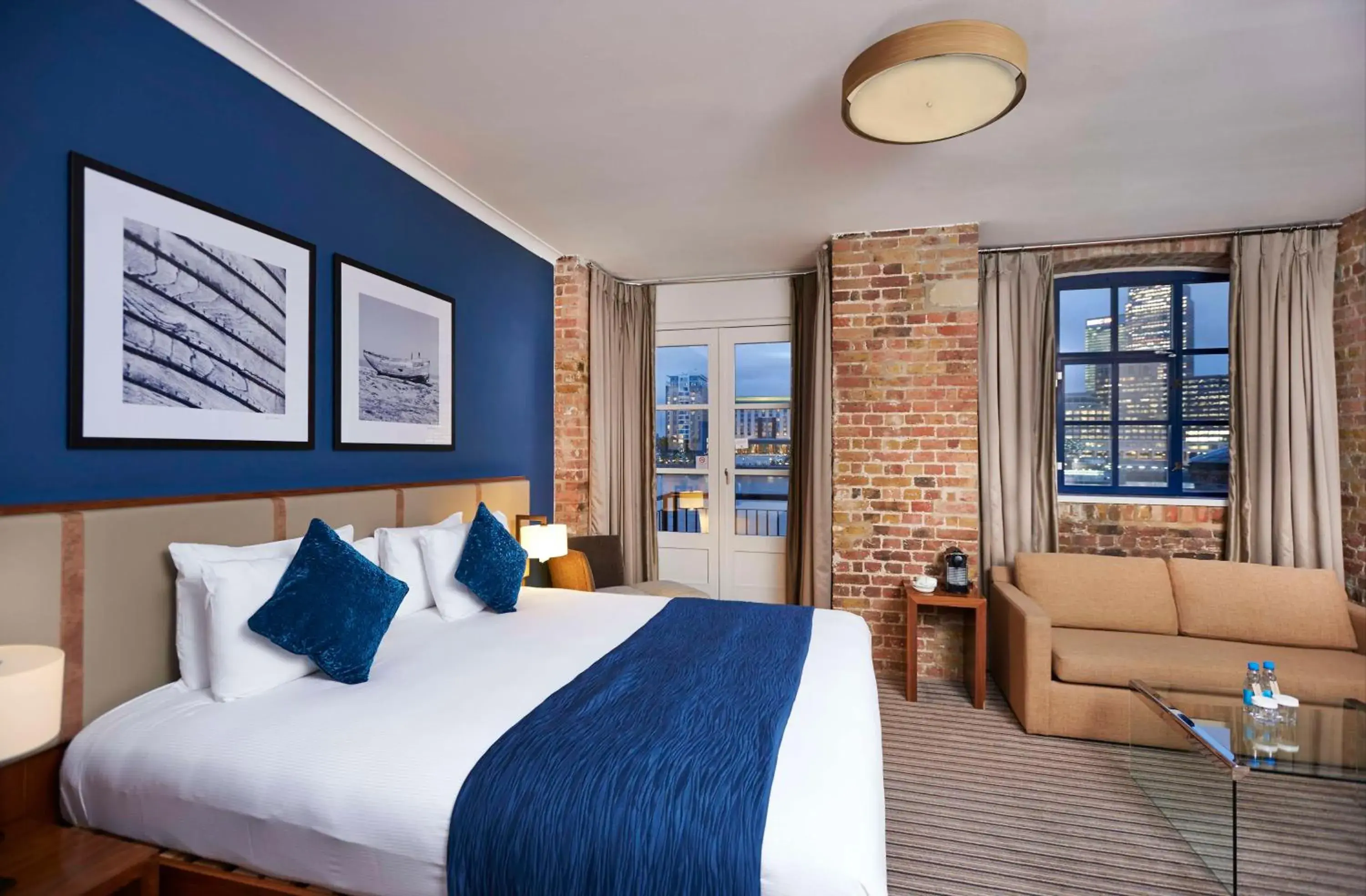 Bed in DoubleTree by Hilton London – Docklands Riverside Bed in DoubleTree by Hilton London – Docklands Riverside