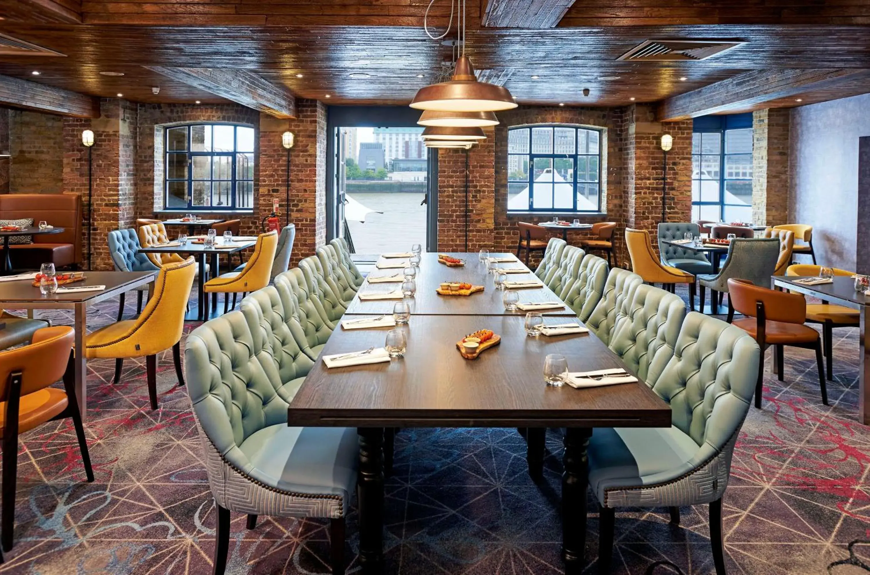 Restaurant/places to eat in DoubleTree by Hilton London – Docklands Riverside Restaurant/places to eat in DoubleTree by Hilton London – Docklands Riverside