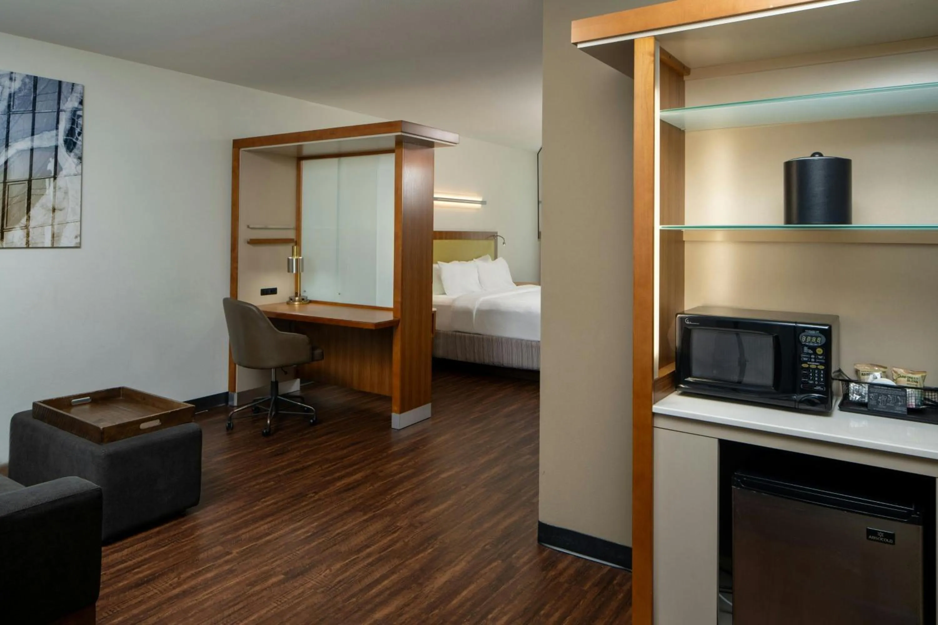 Photo of the whole room, Bed in SpringHill Suites by Marriott Lake Charles