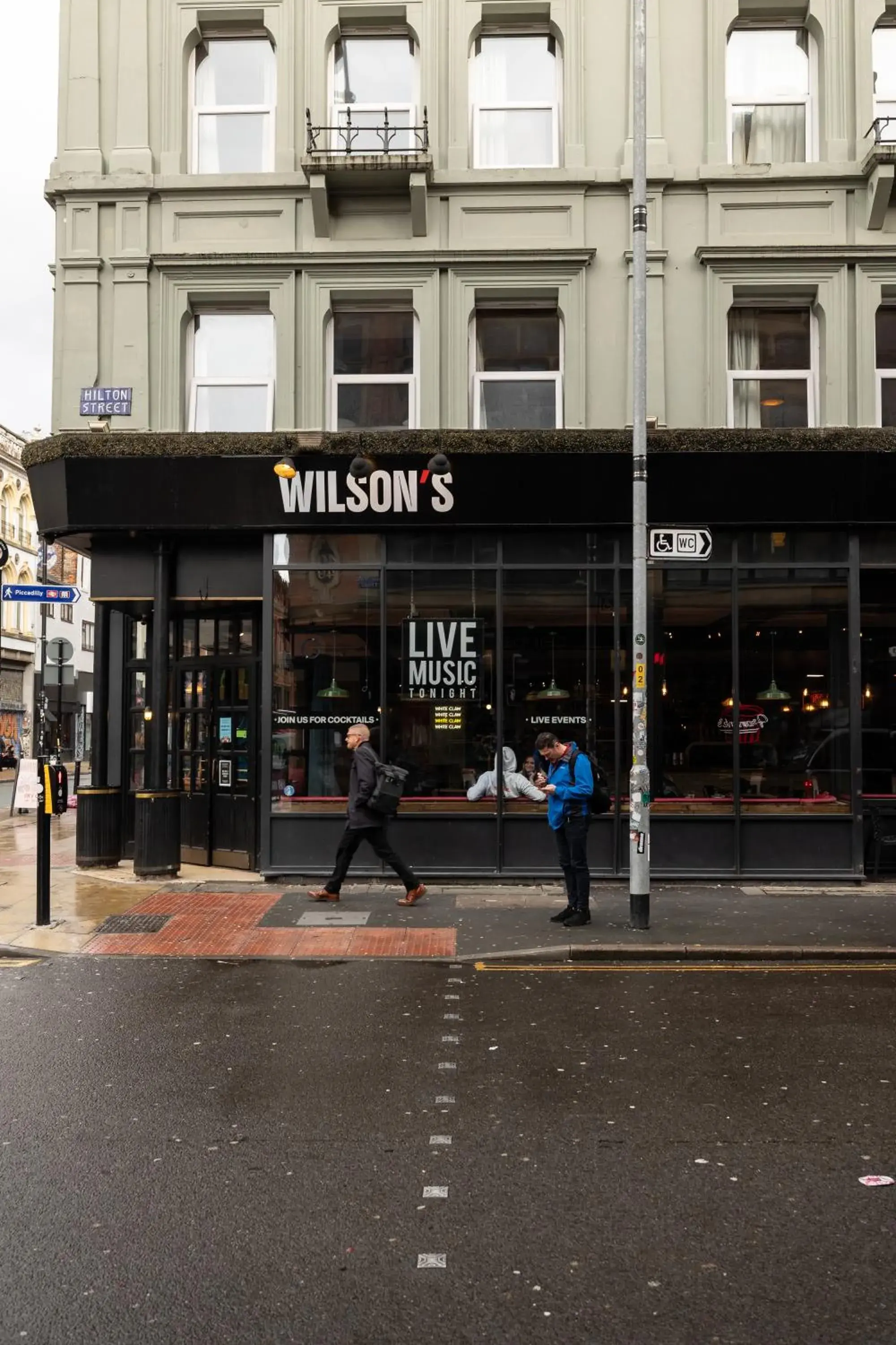 Property building in Malacuna Manchester Property building in Malacuna Manchester