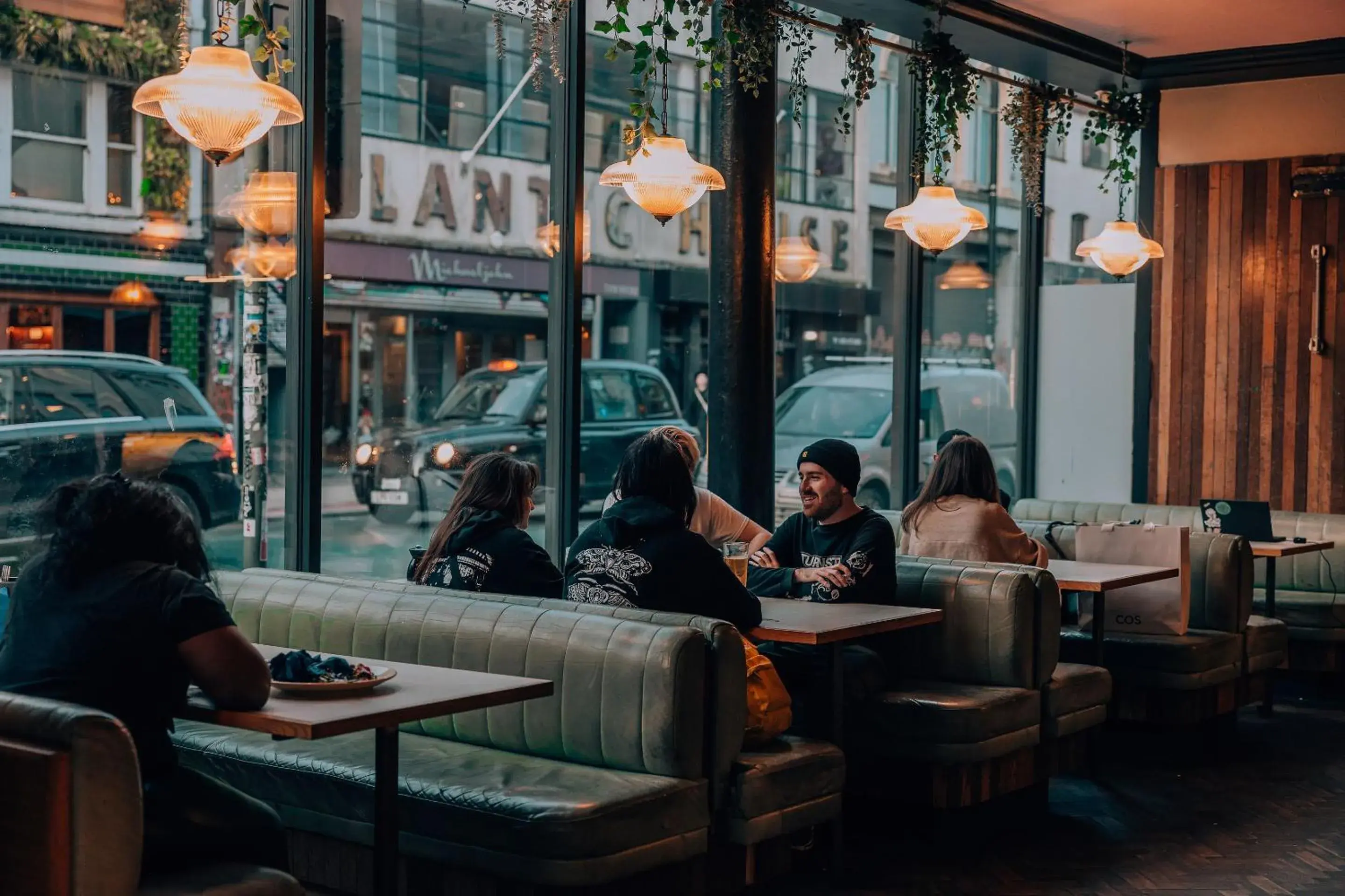 Restaurant/places to eat in PH Hostel Manchester NQ1 Restaurant/places to eat in PH Hostel Manchester NQ1