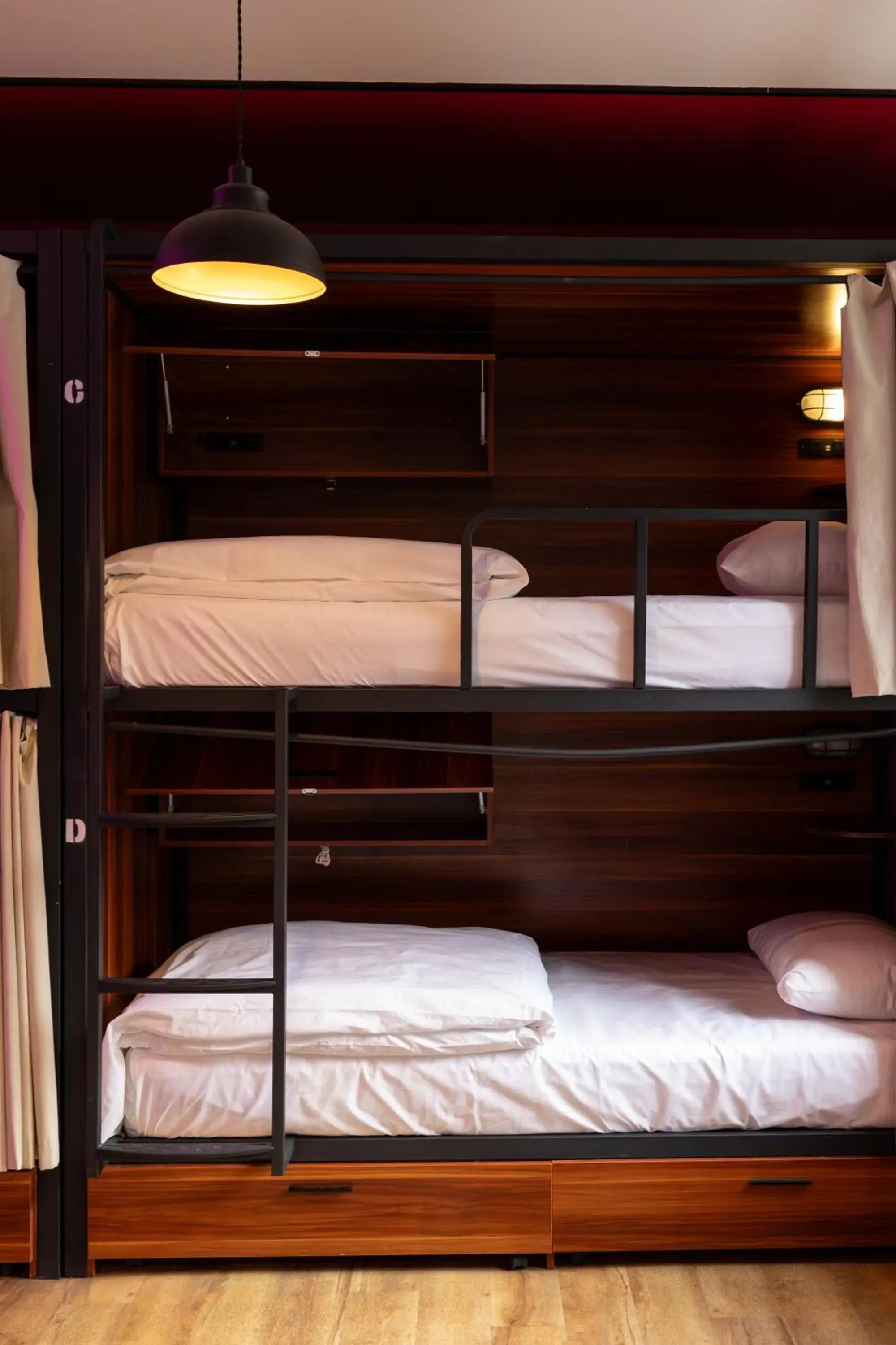 Bed in Malacuna Manchester Bed in Malacuna Manchester