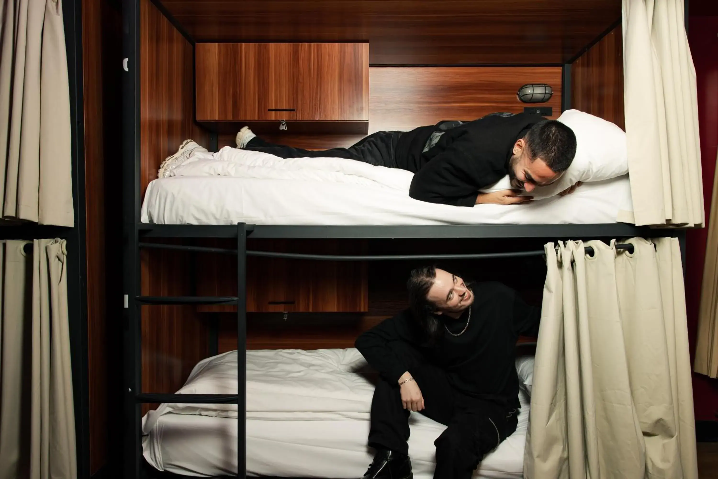 Bed in Malacuna Manchester Bed in Malacuna Manchester