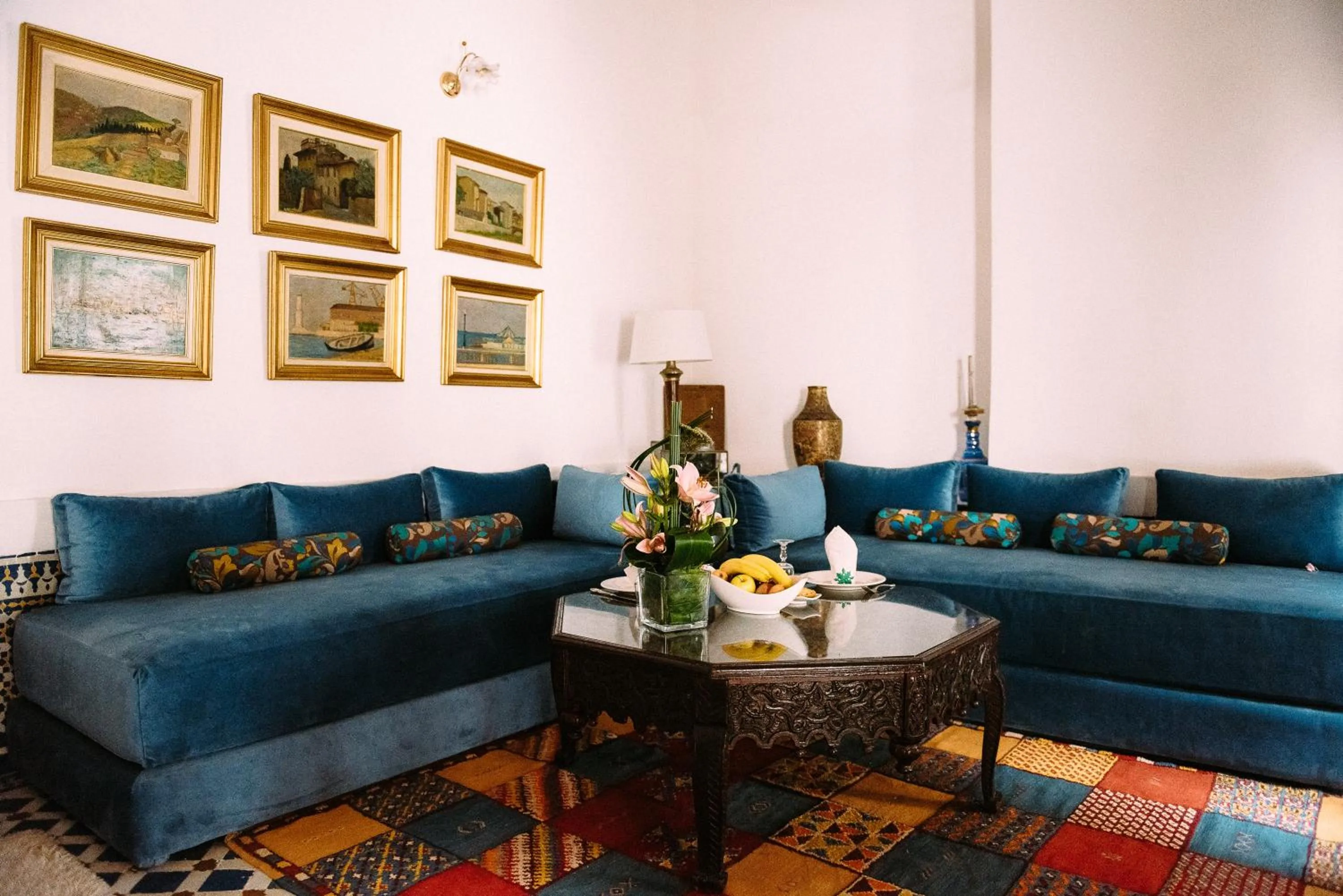 Living room in La Maison Bleue Batha