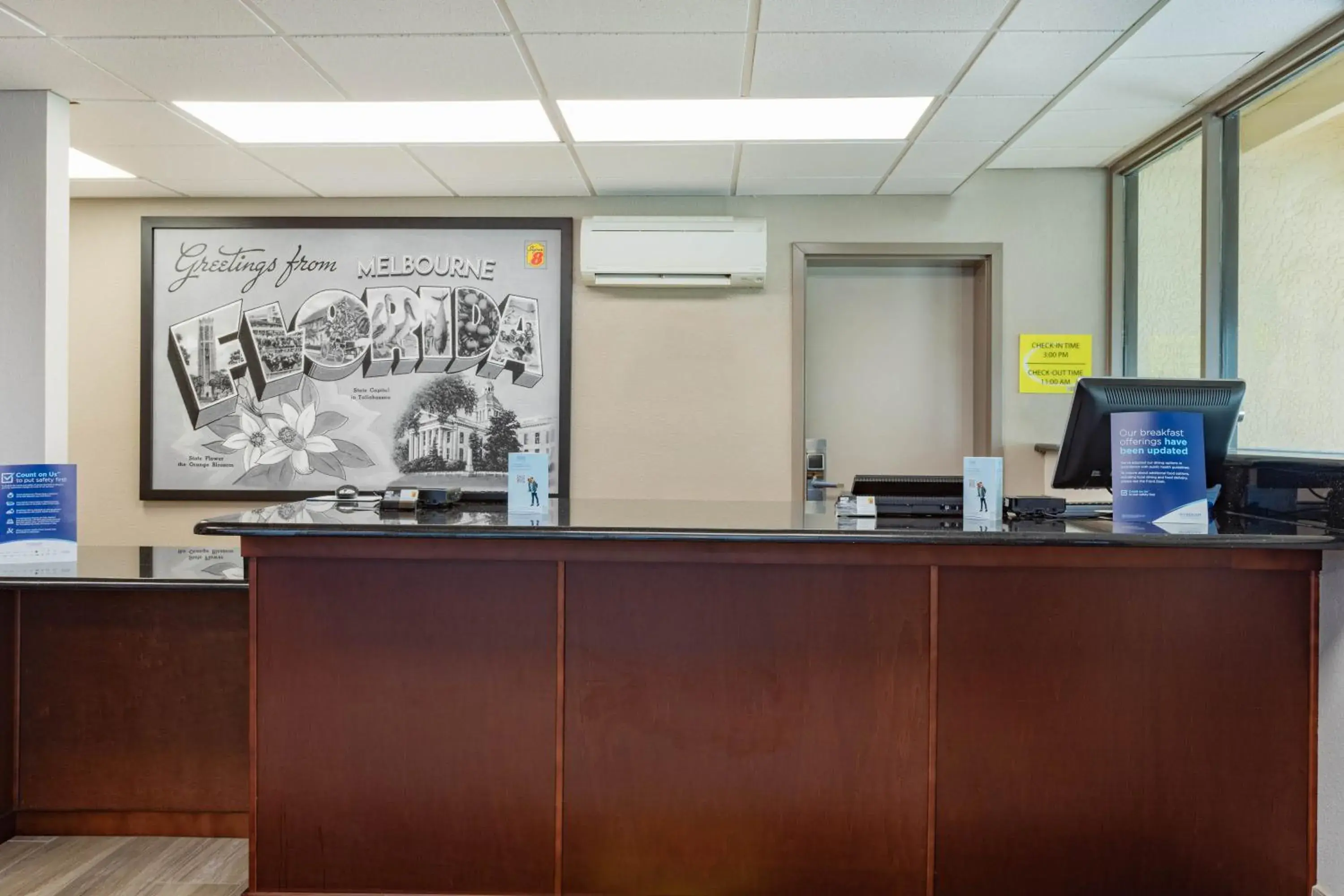 Lobby or reception in Super 8 by Wyndham Melbourne Lobby or reception in Super 8 by Wyndham Melbourne