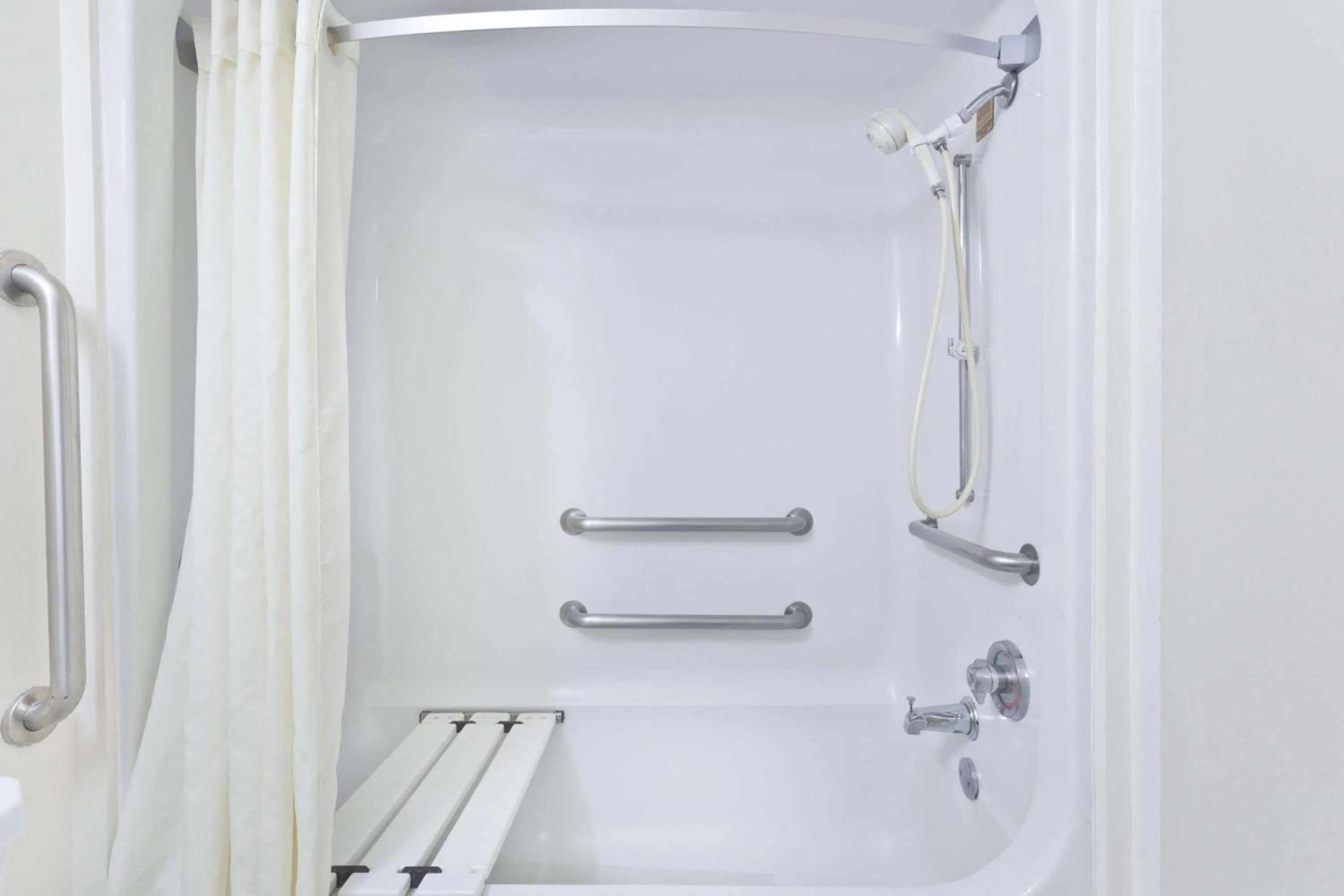 Bathroom in Super 8 by Wyndham Melbourne