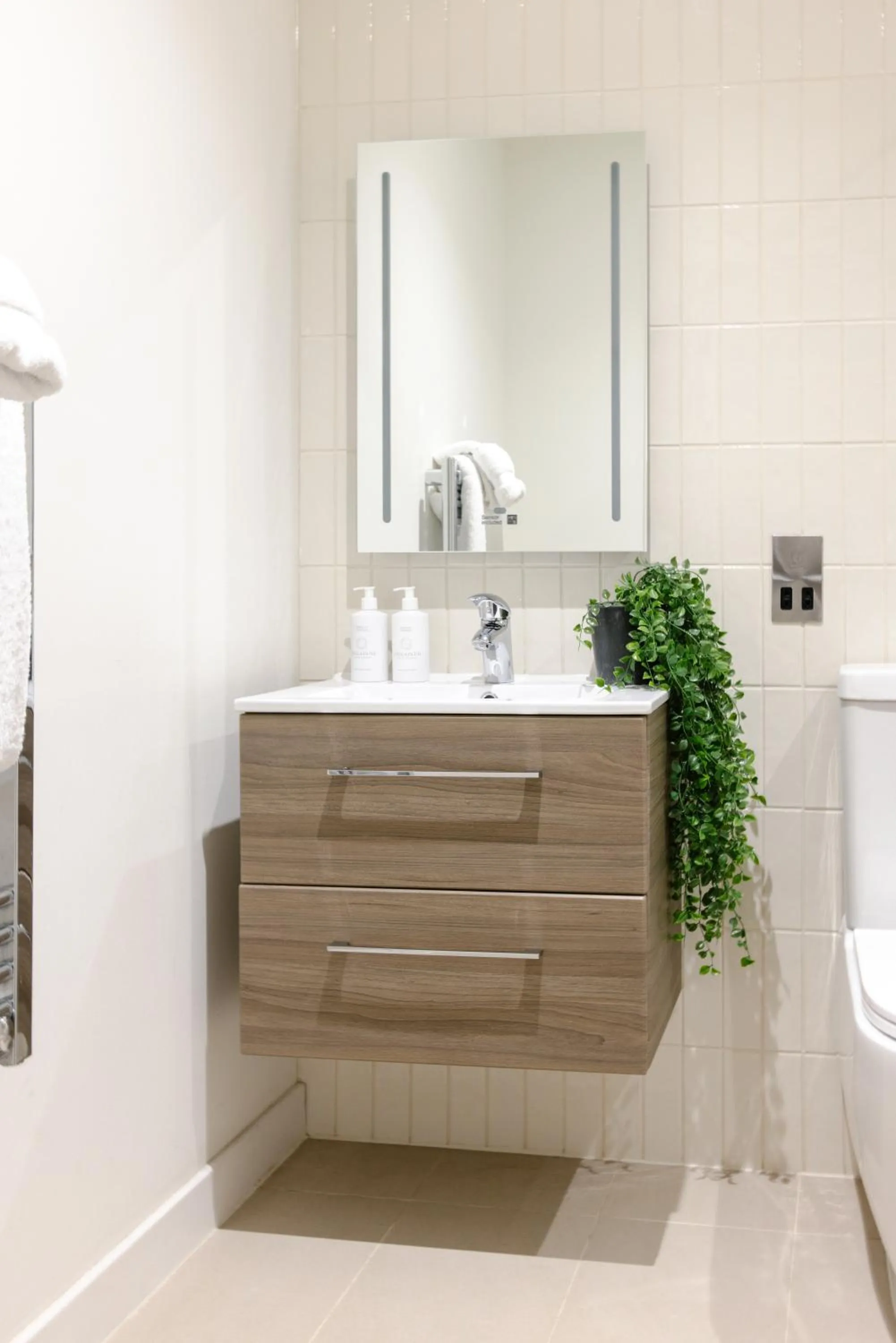 Bathroom in Heeton Concept Aparthotel Edinburgh Queen Street