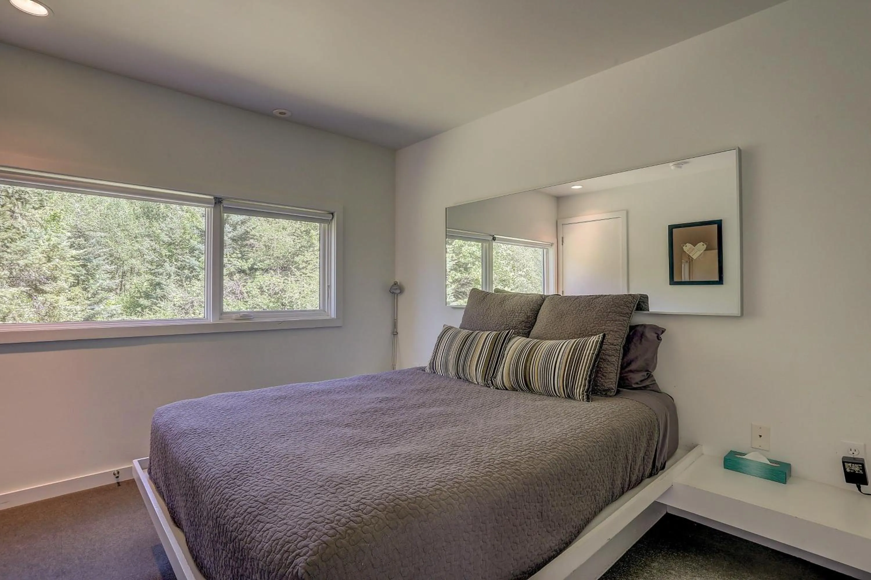 Bed in Neal Creek Retreat